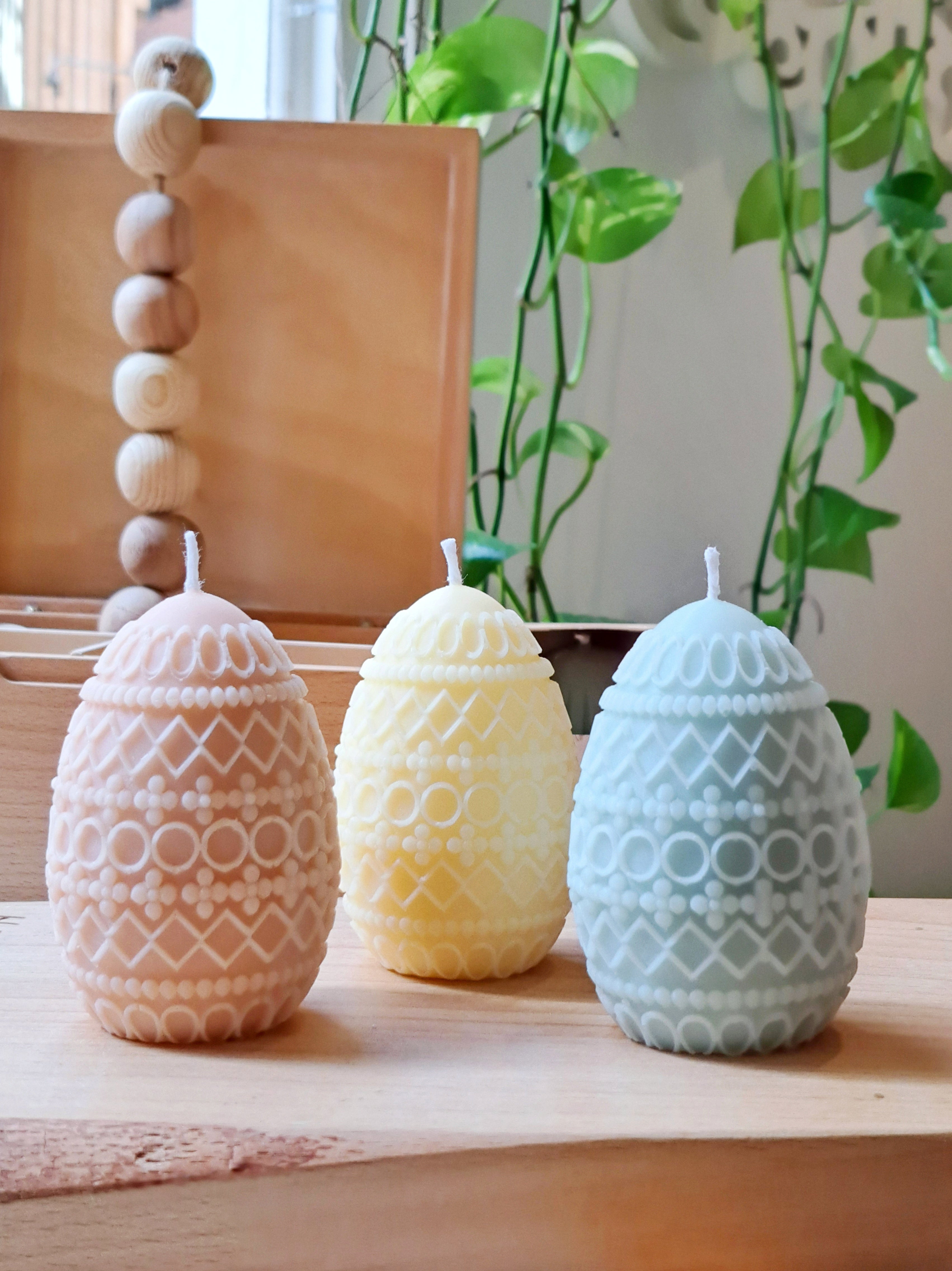 Easter Egg Floral Candle