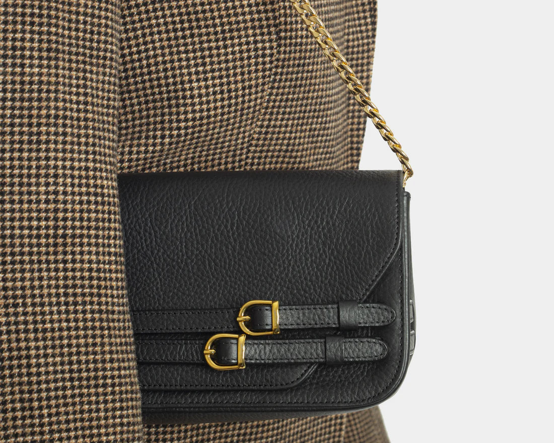 Lagom — Bära  Deep Black Clutch