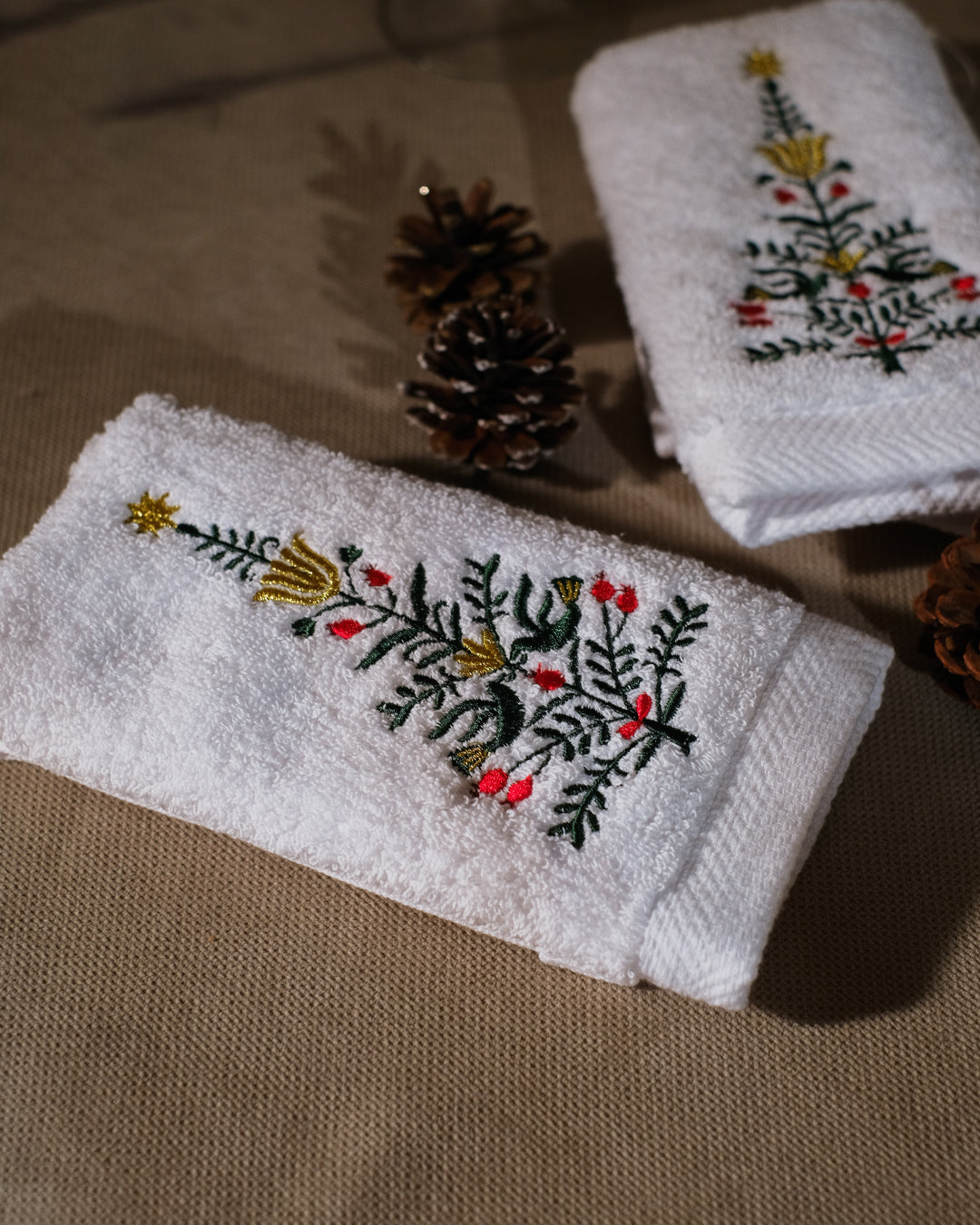 Peaceful Christmas  Guest Towels Set