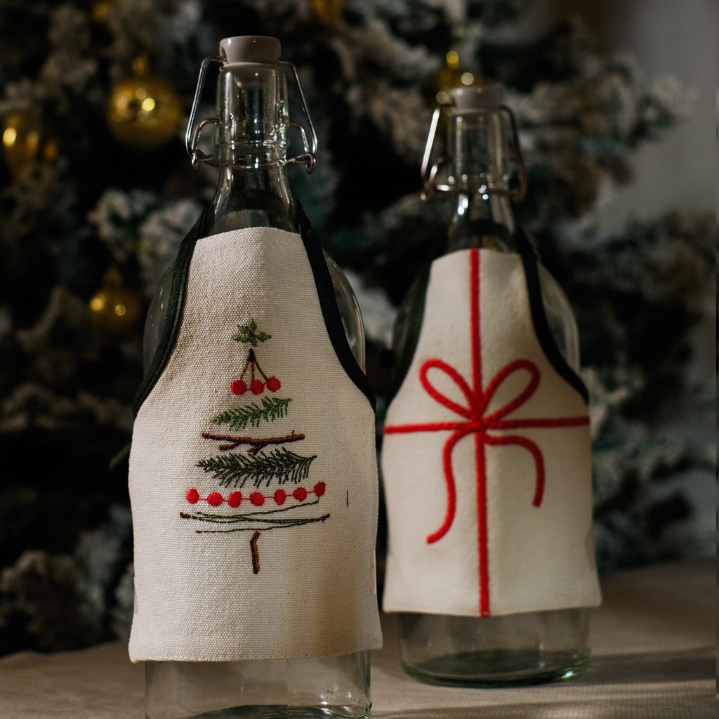 Ribbon &Tree Bottle Apron Set