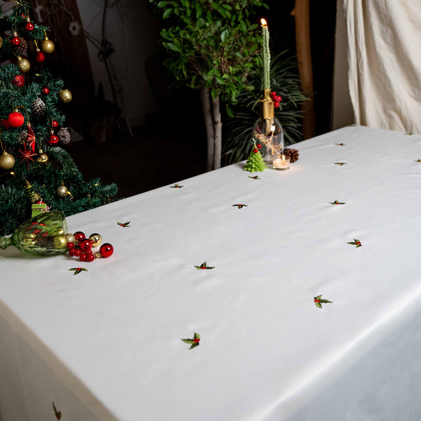 Winterberry Tablecloth