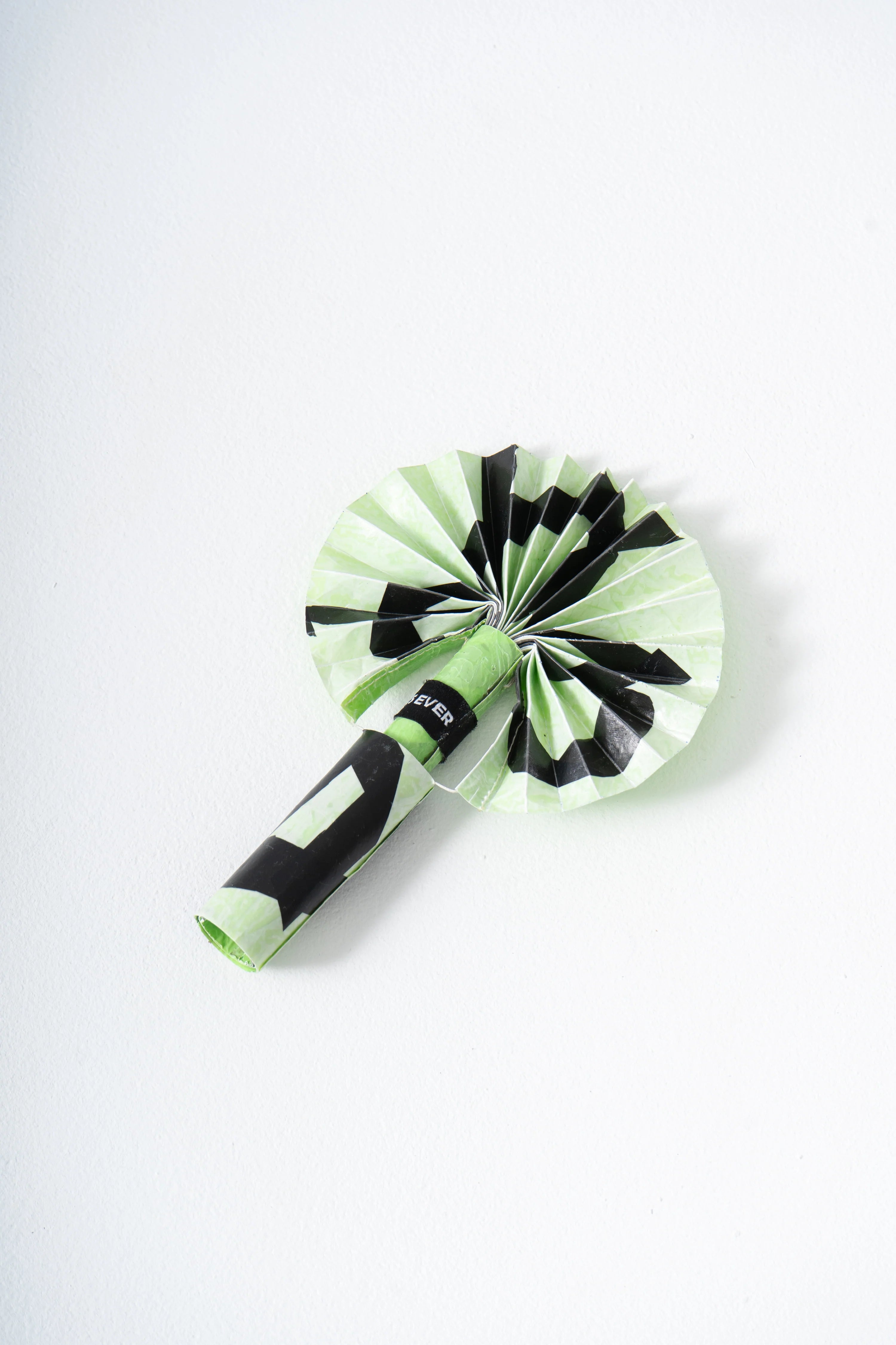 Bloom Fan - White Confetti