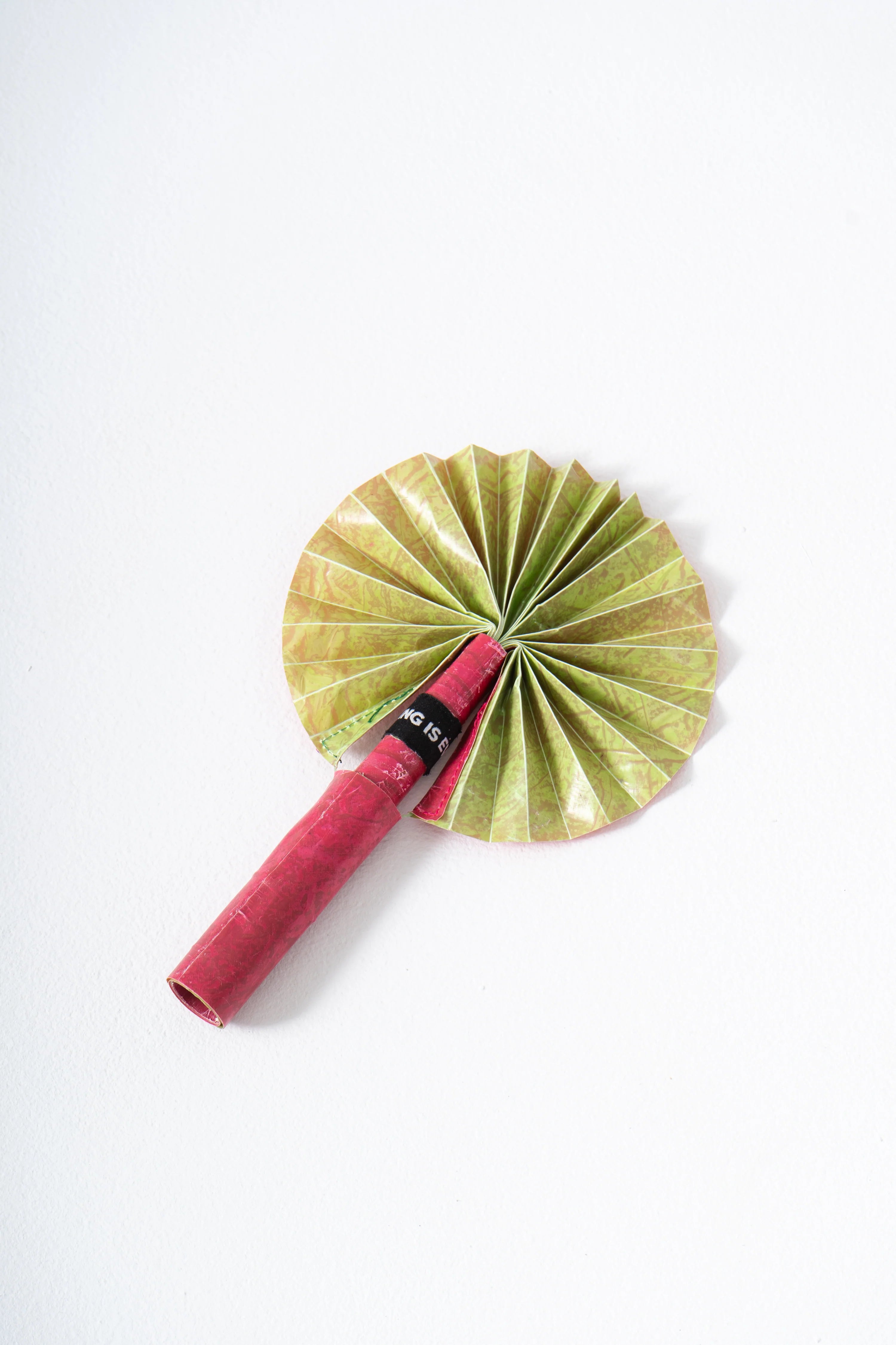 Bloom Fan - Fuchsia