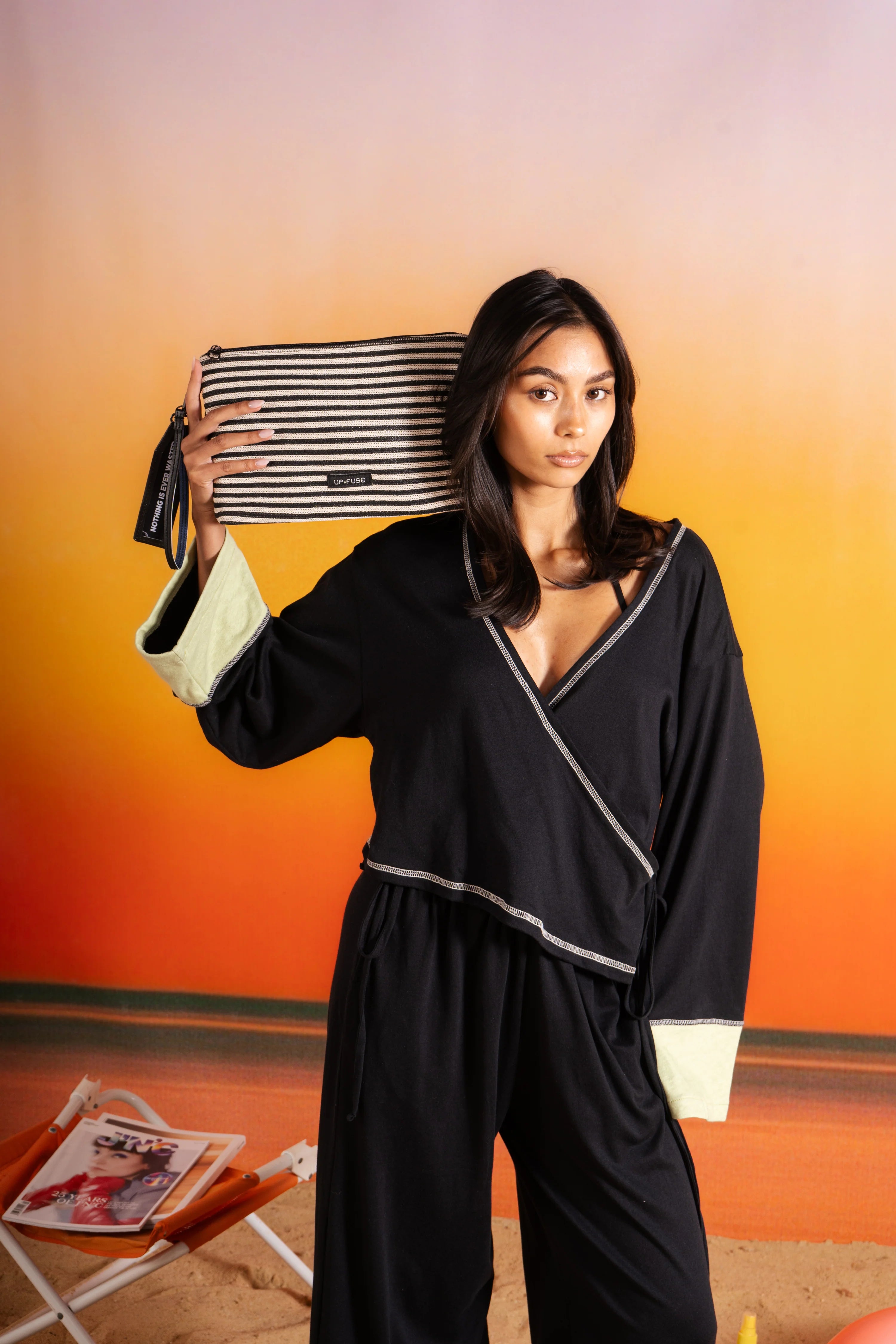 Sol Raffia Clutch - Black & Ivory