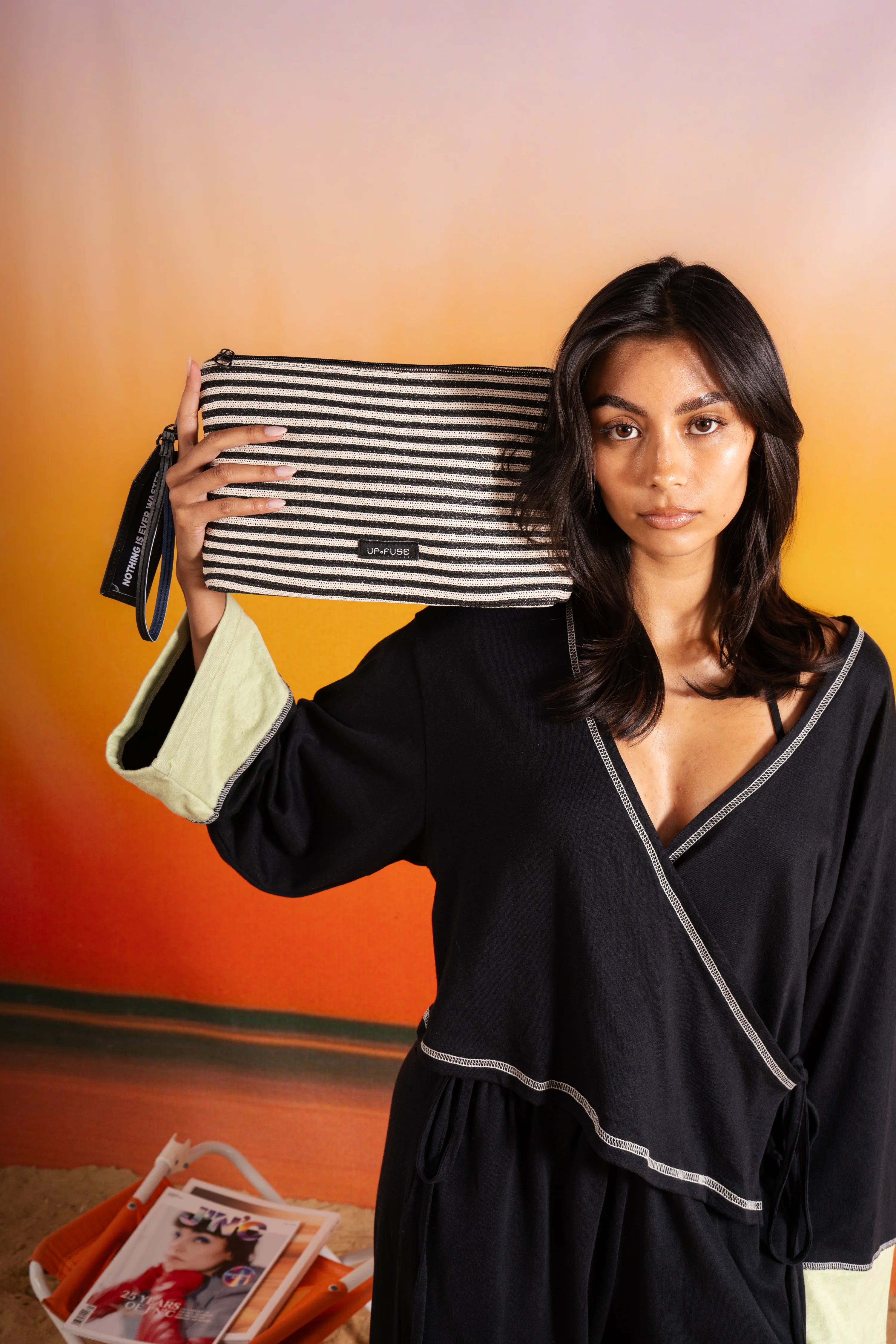 Sol Raffia Clutch - Black & Ivory