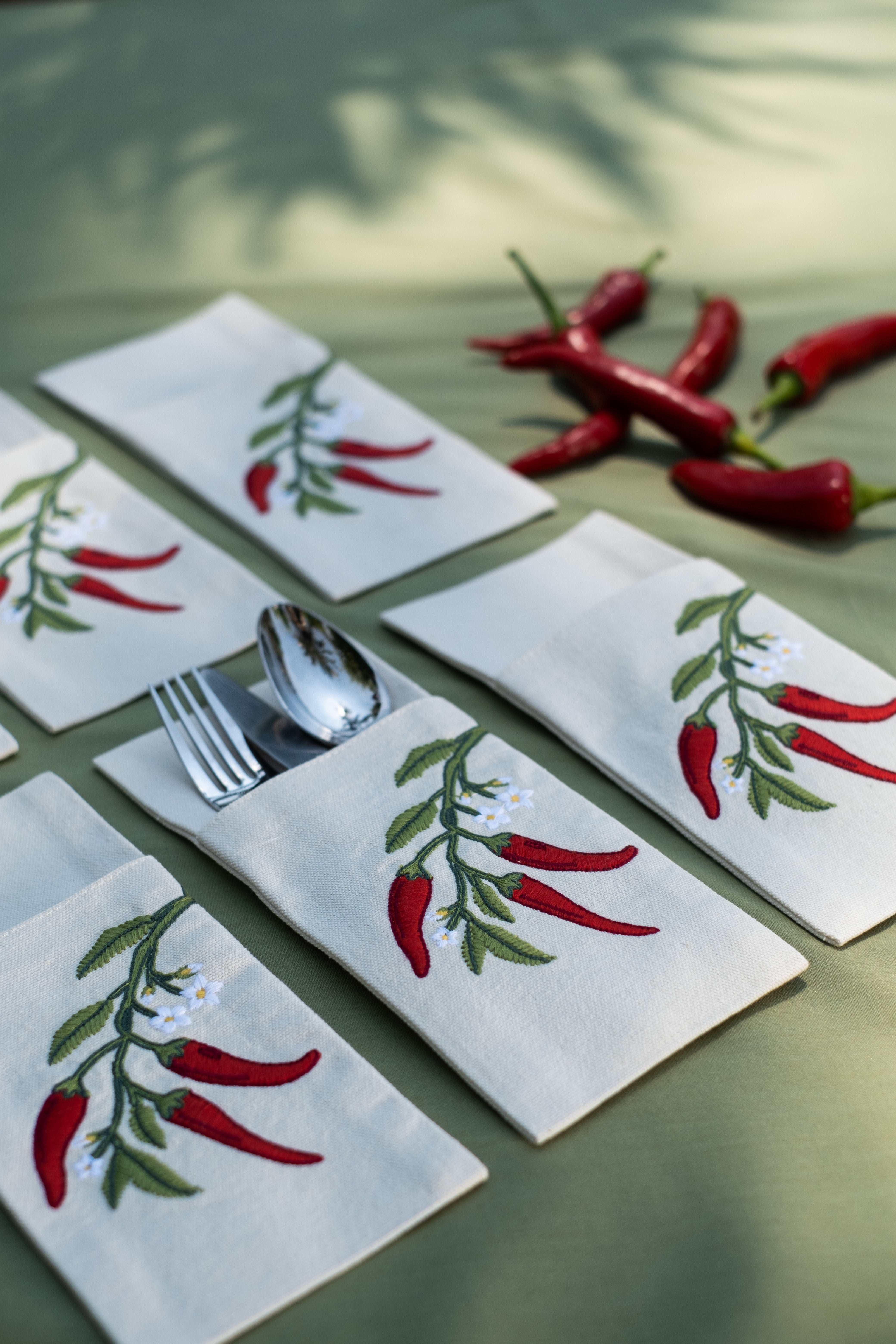 Shatta Cutlery Holder Set