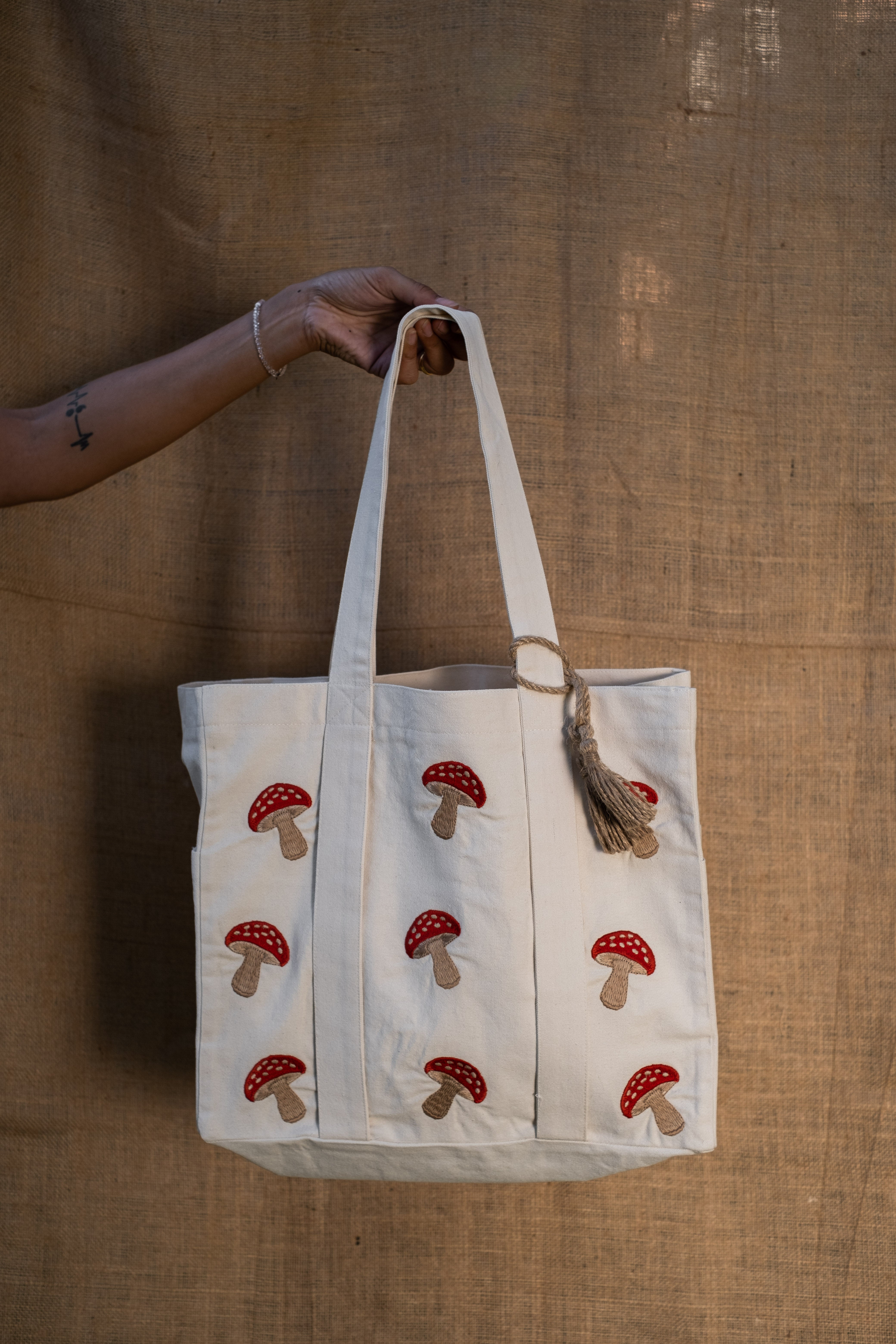 Mushroom Spacious Bag