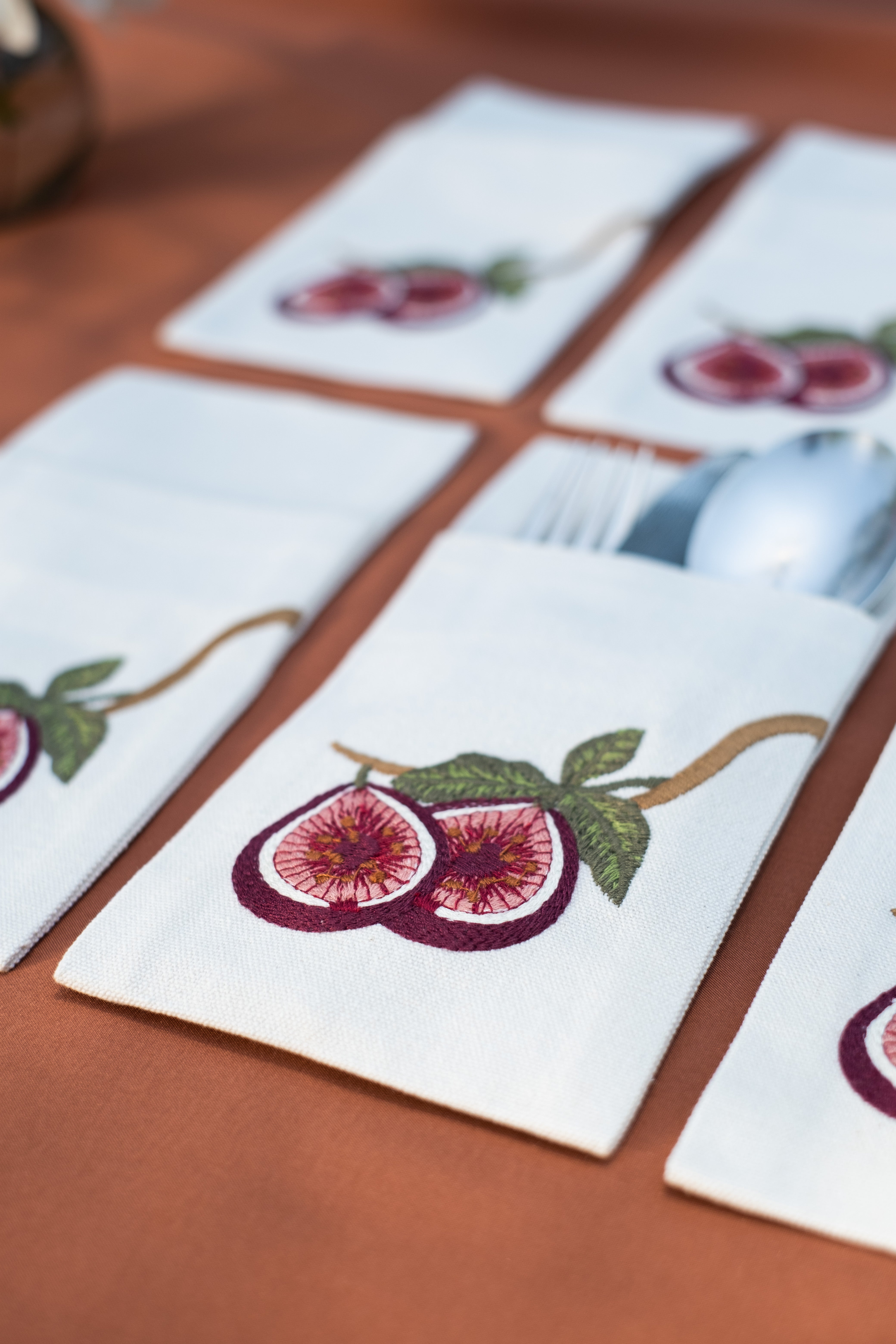 Fig Field Cutlery Holder Set