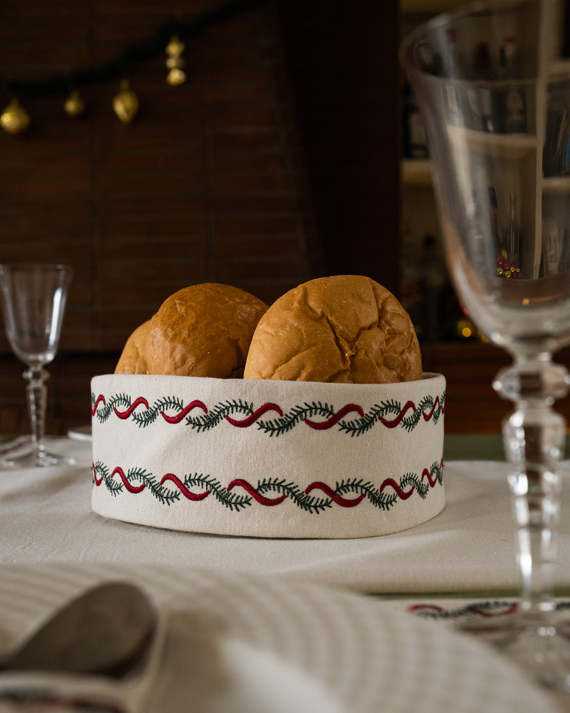 Christmas Garland Breadbasket