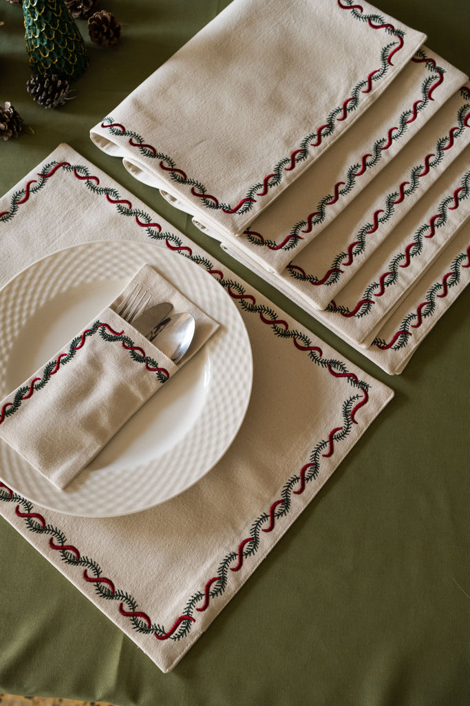 Christmas Garland Placemat Set