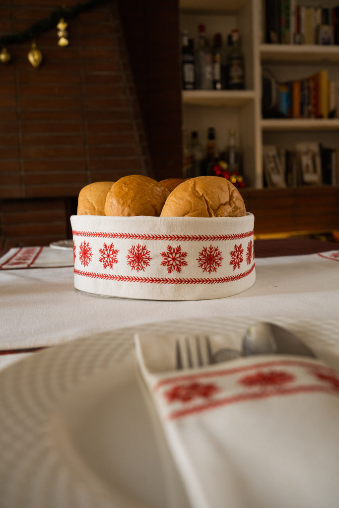 Red Snowfall Breadbasket