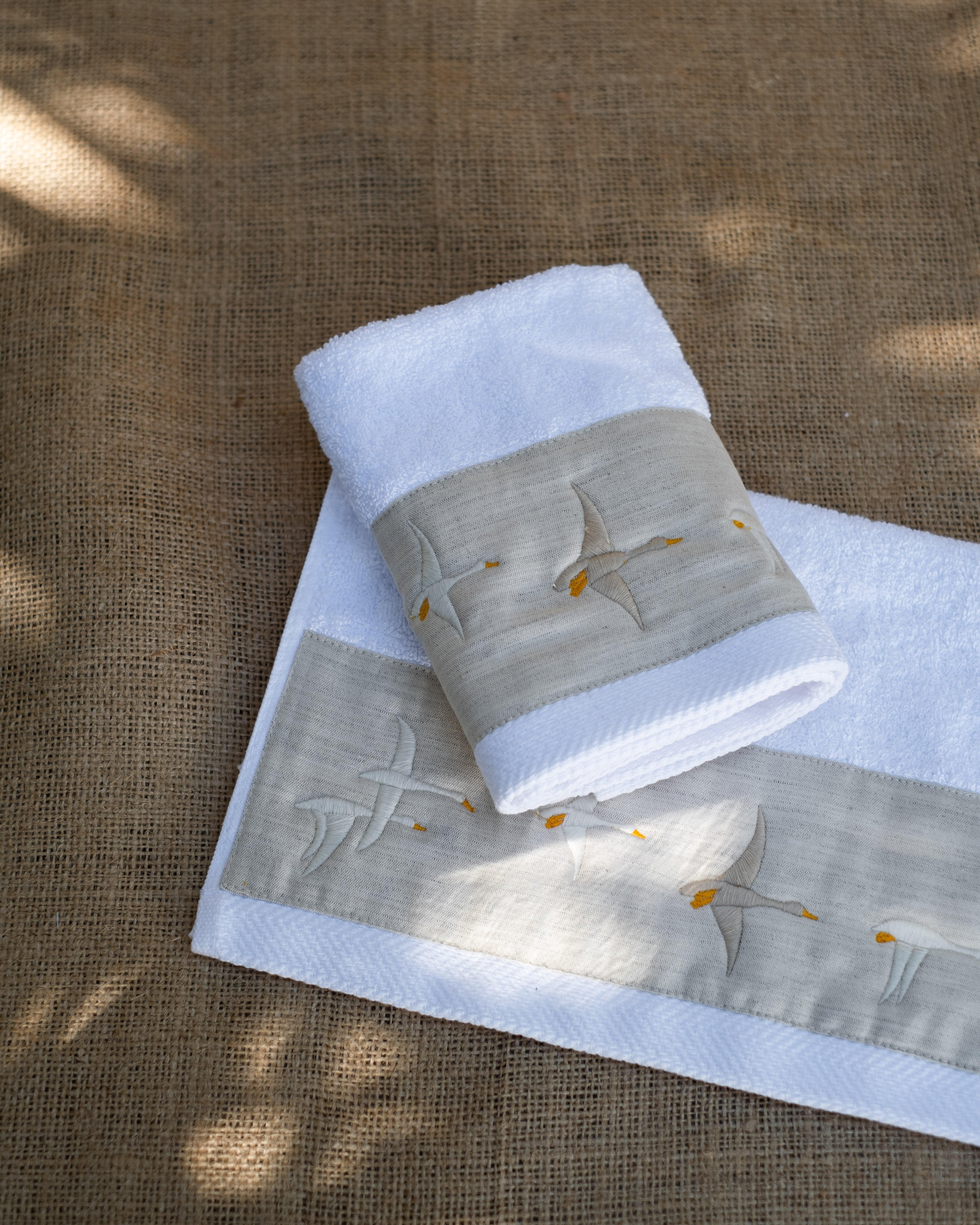 Feather Flock  Guest Towels Set