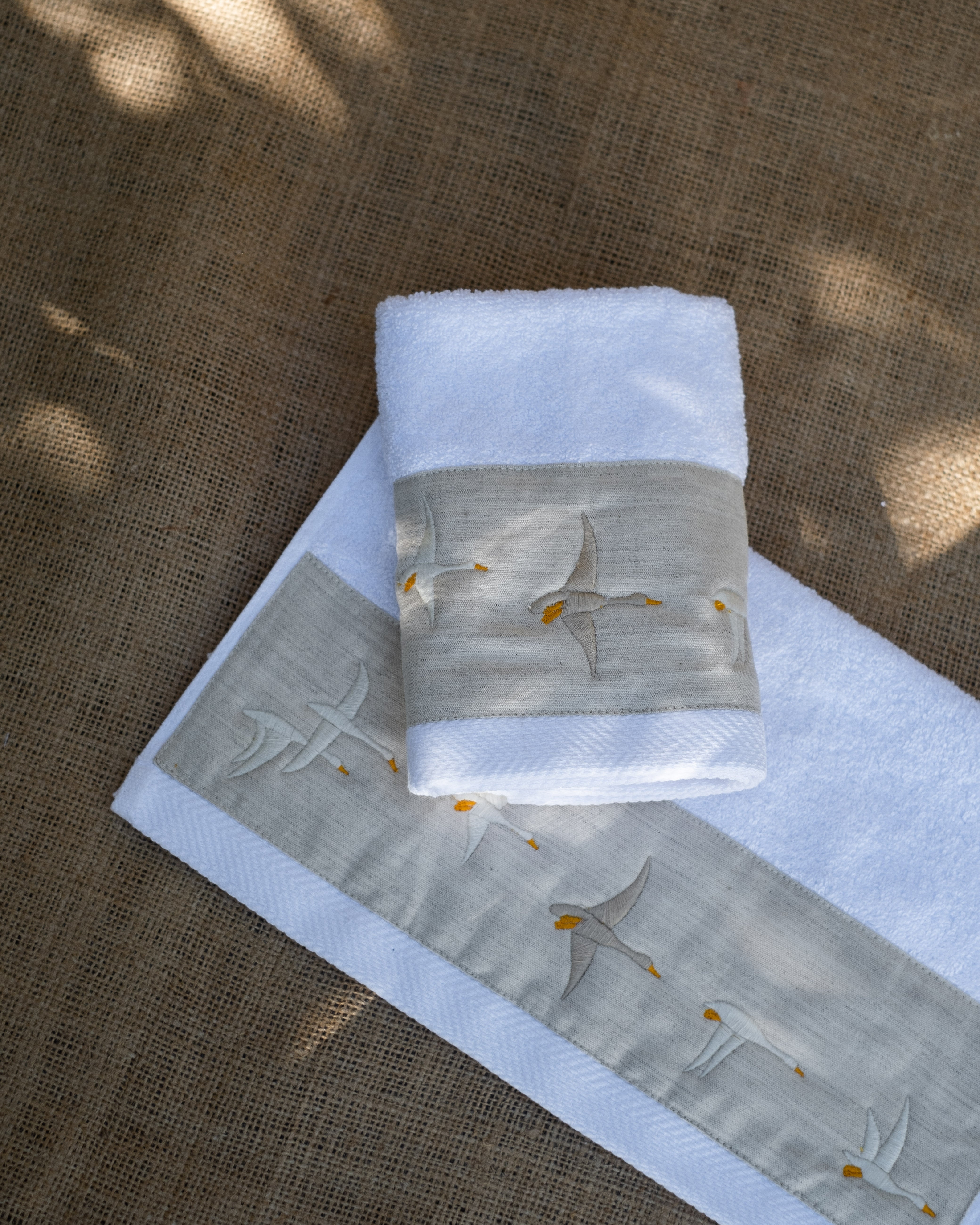 Feather Flock  Guest Towels Set