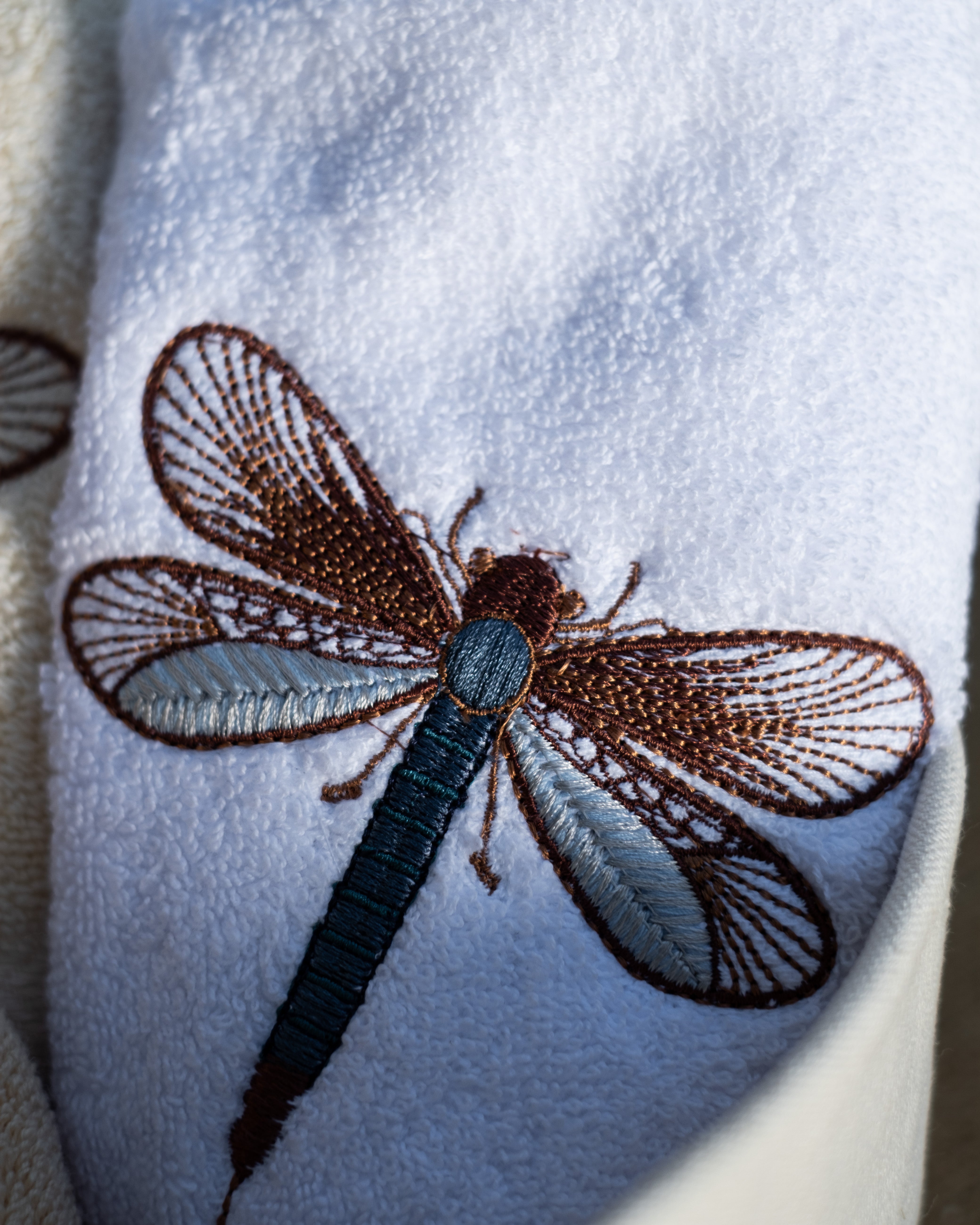 Dragonfly Glow Guest Towels Set