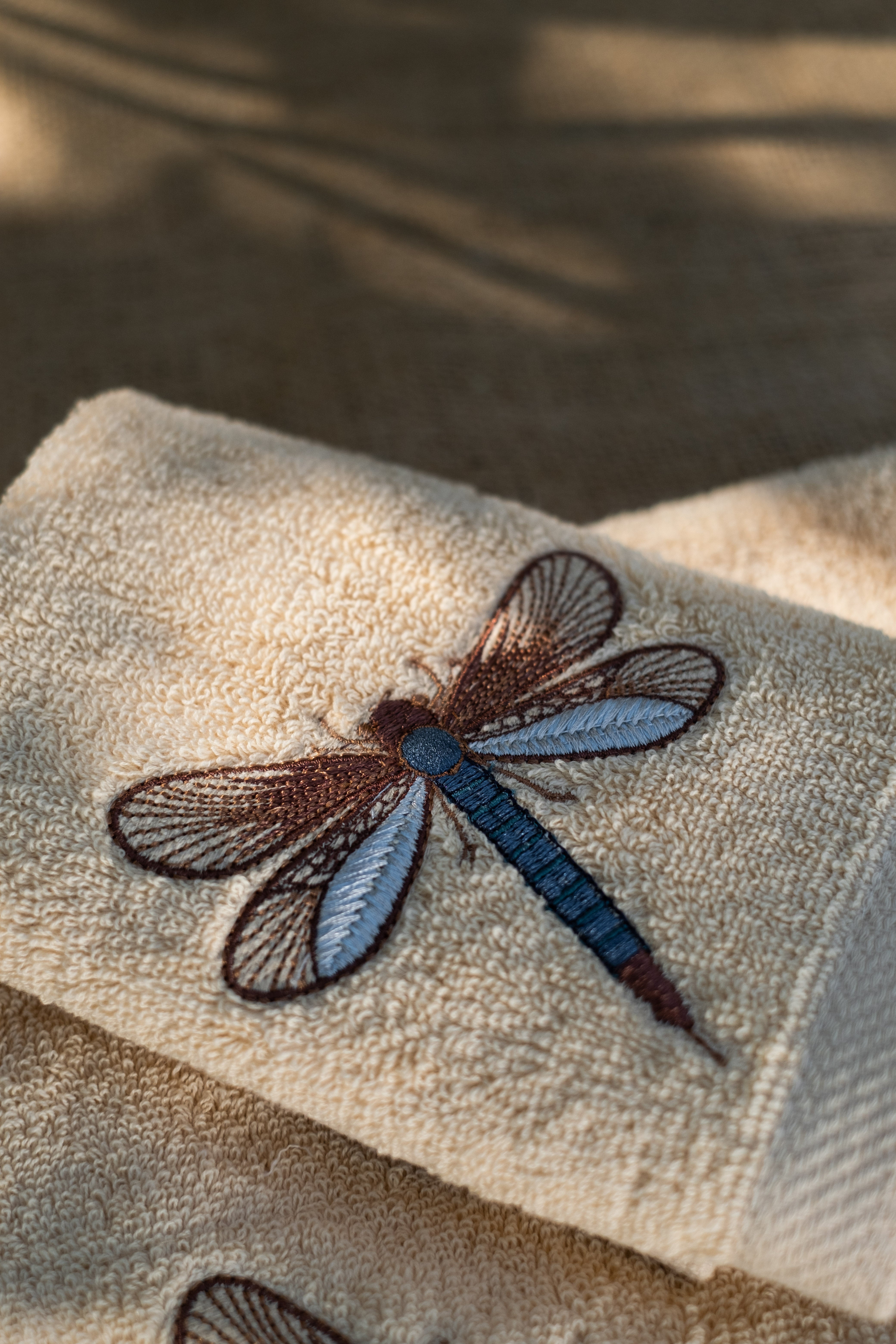 Dragonfly Glow Guest Towels Set