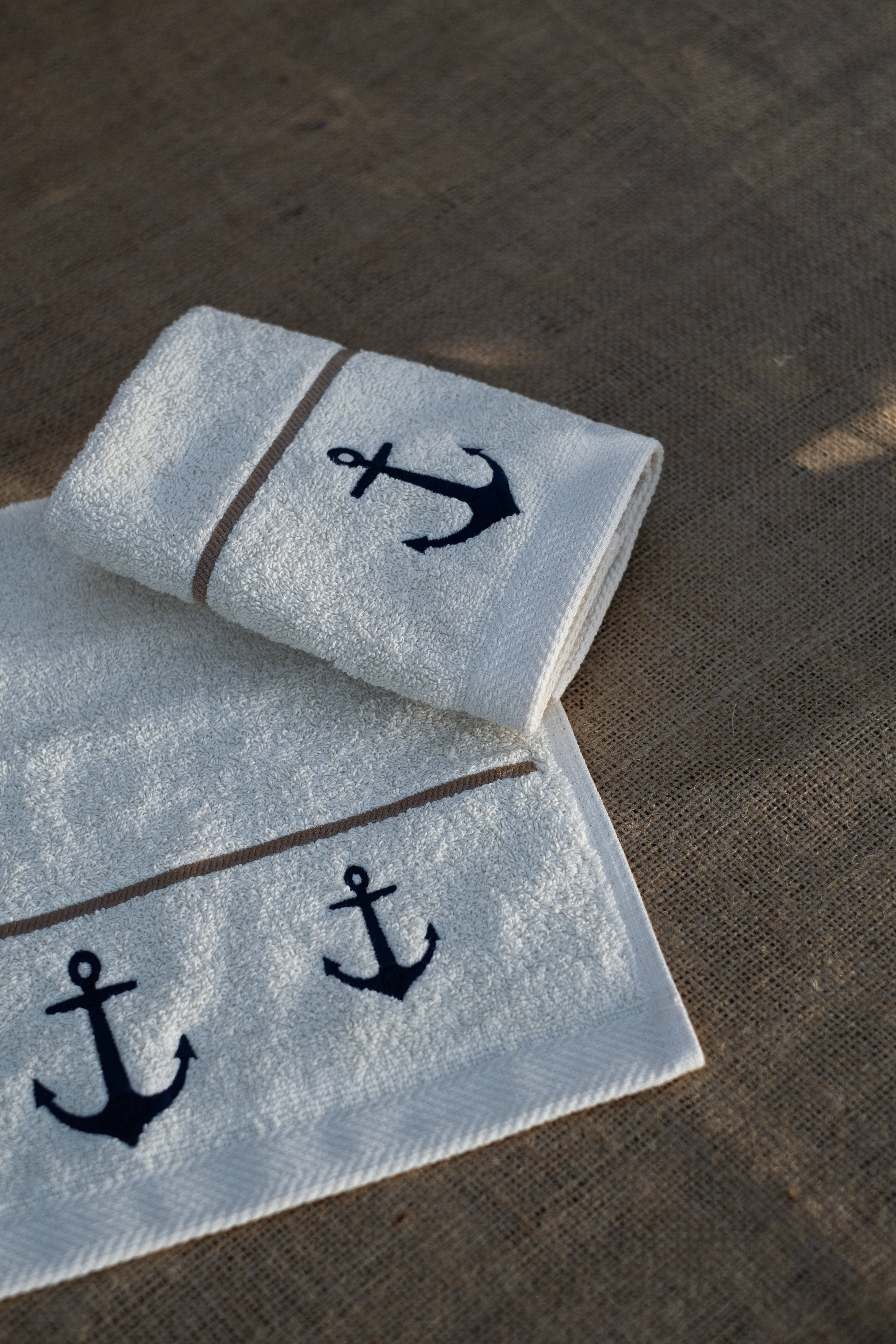 Salty Anchor Guest Towels Set