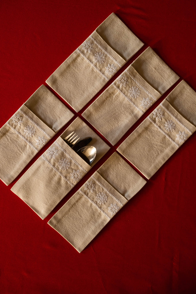 White Snowfall Cutlery Holder Set