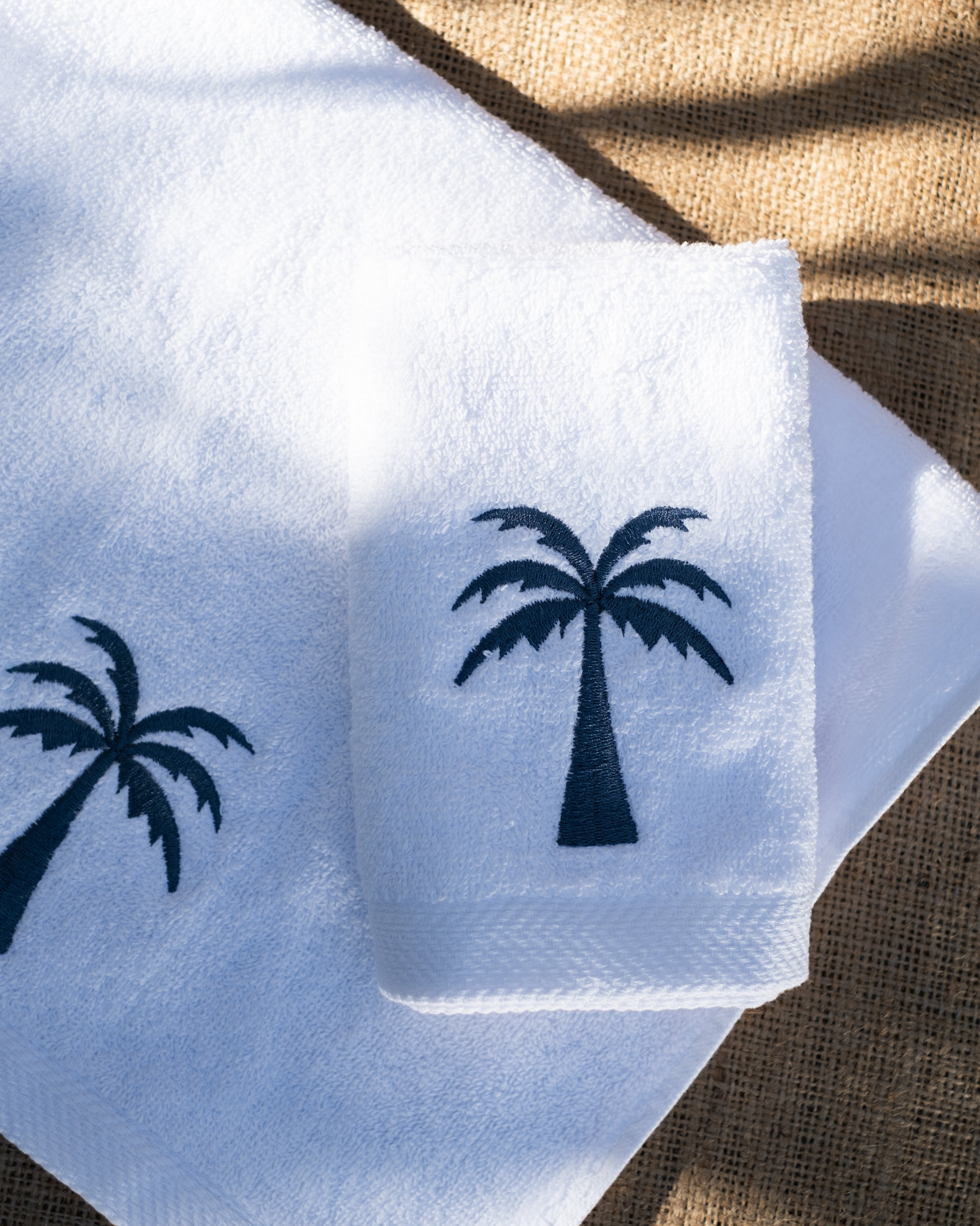 Blue Palm Guest Towel Set