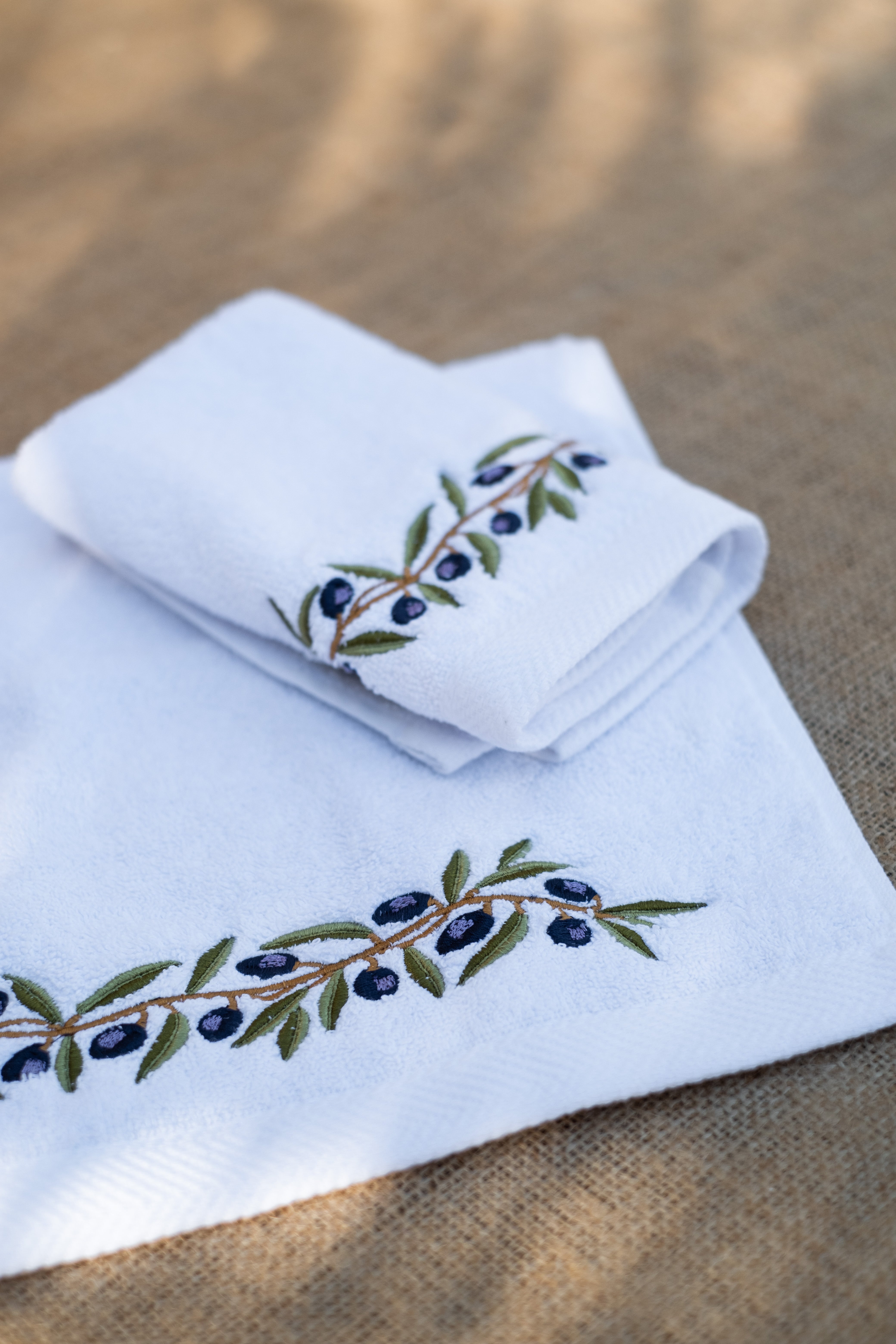 Olive Branch Guest Towels Set