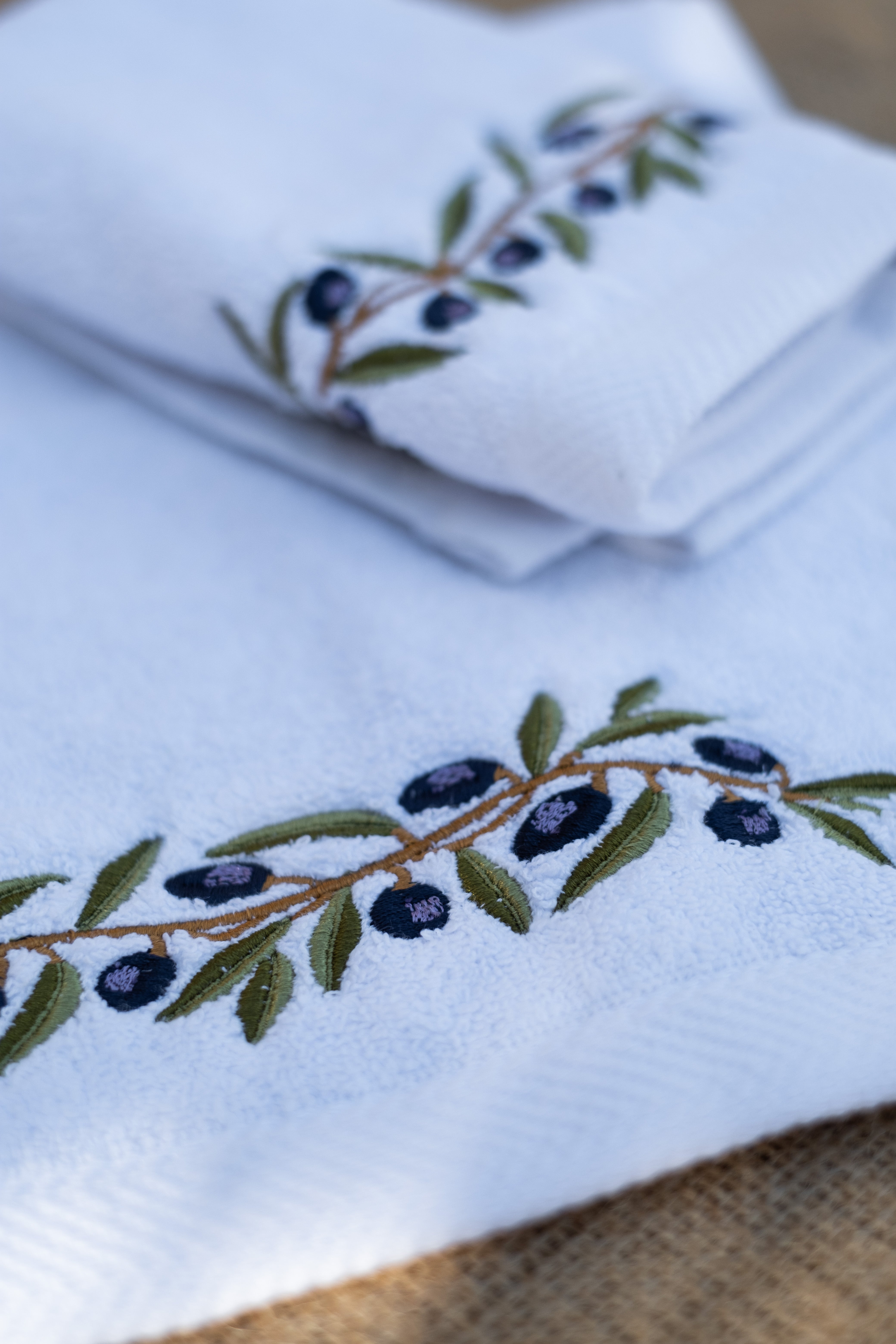 Olive Branch Guest Towels Set