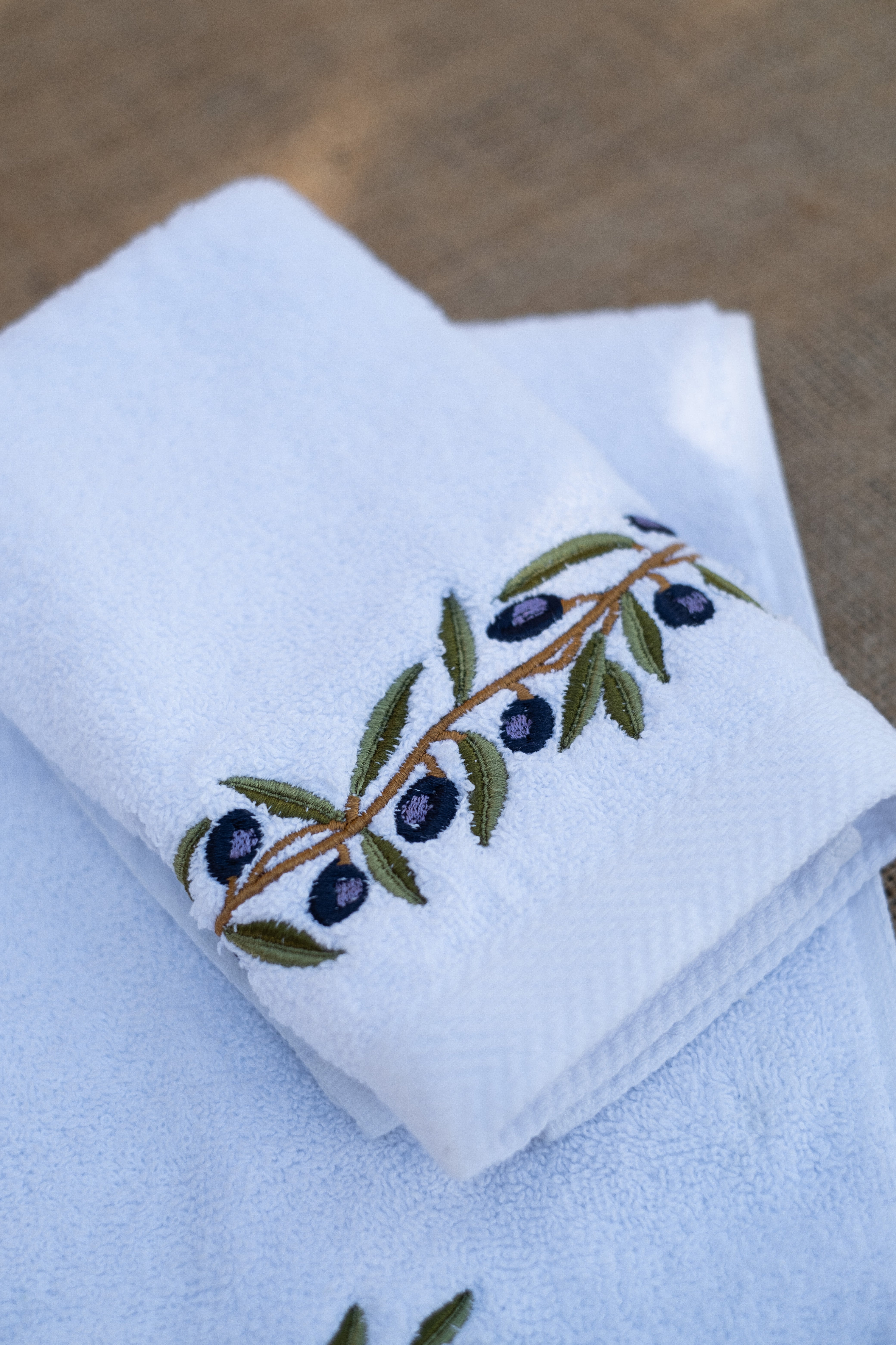 Olive Branch Guest Towels Set