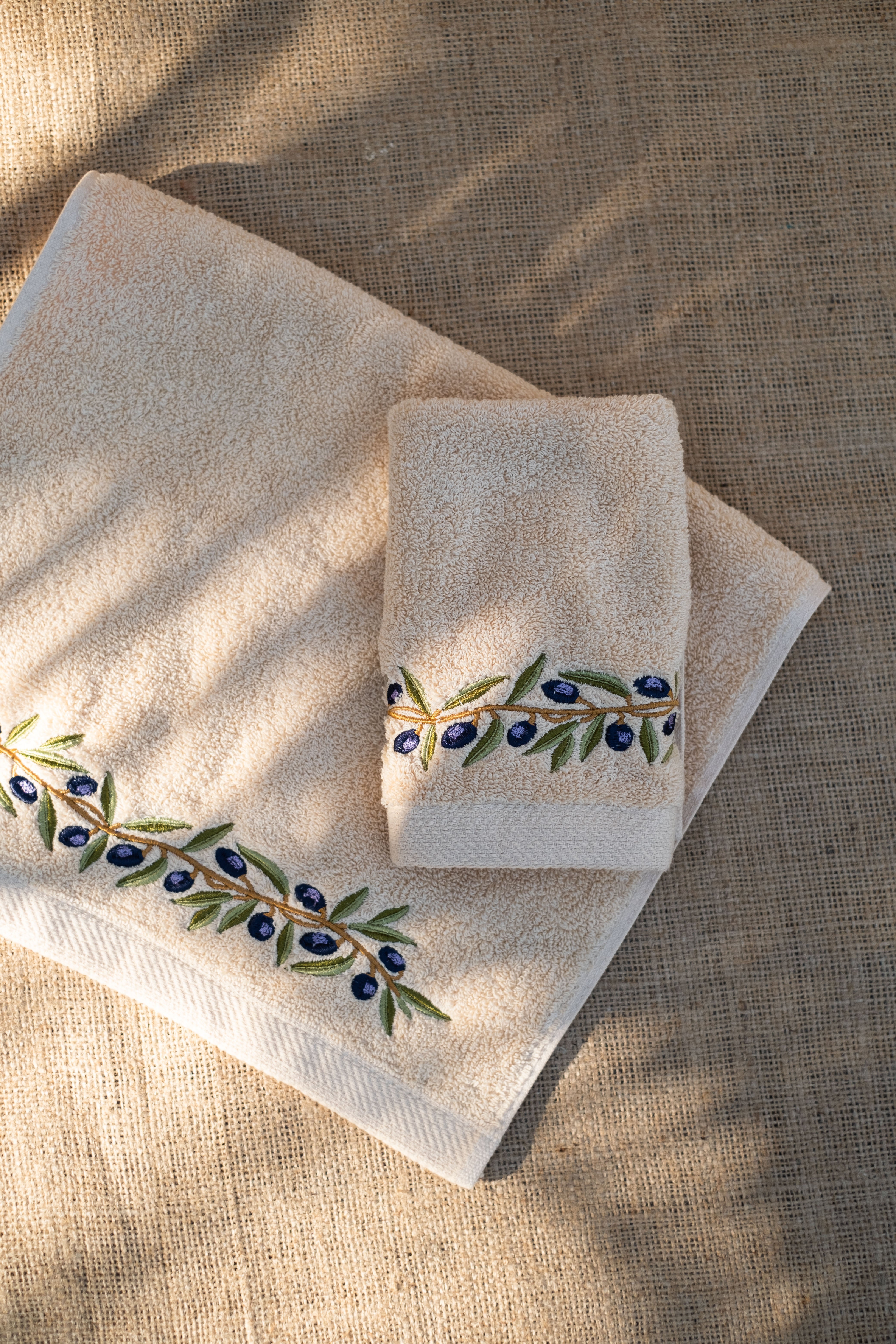 Olive Branch Guest Towels Set