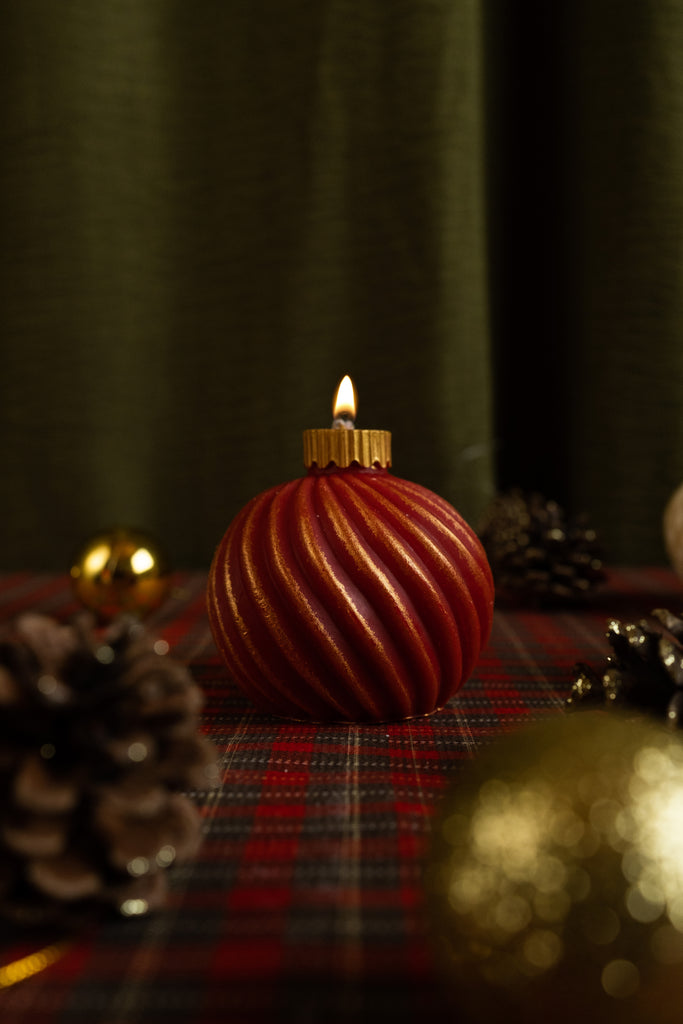 Swirly Ornament Candle