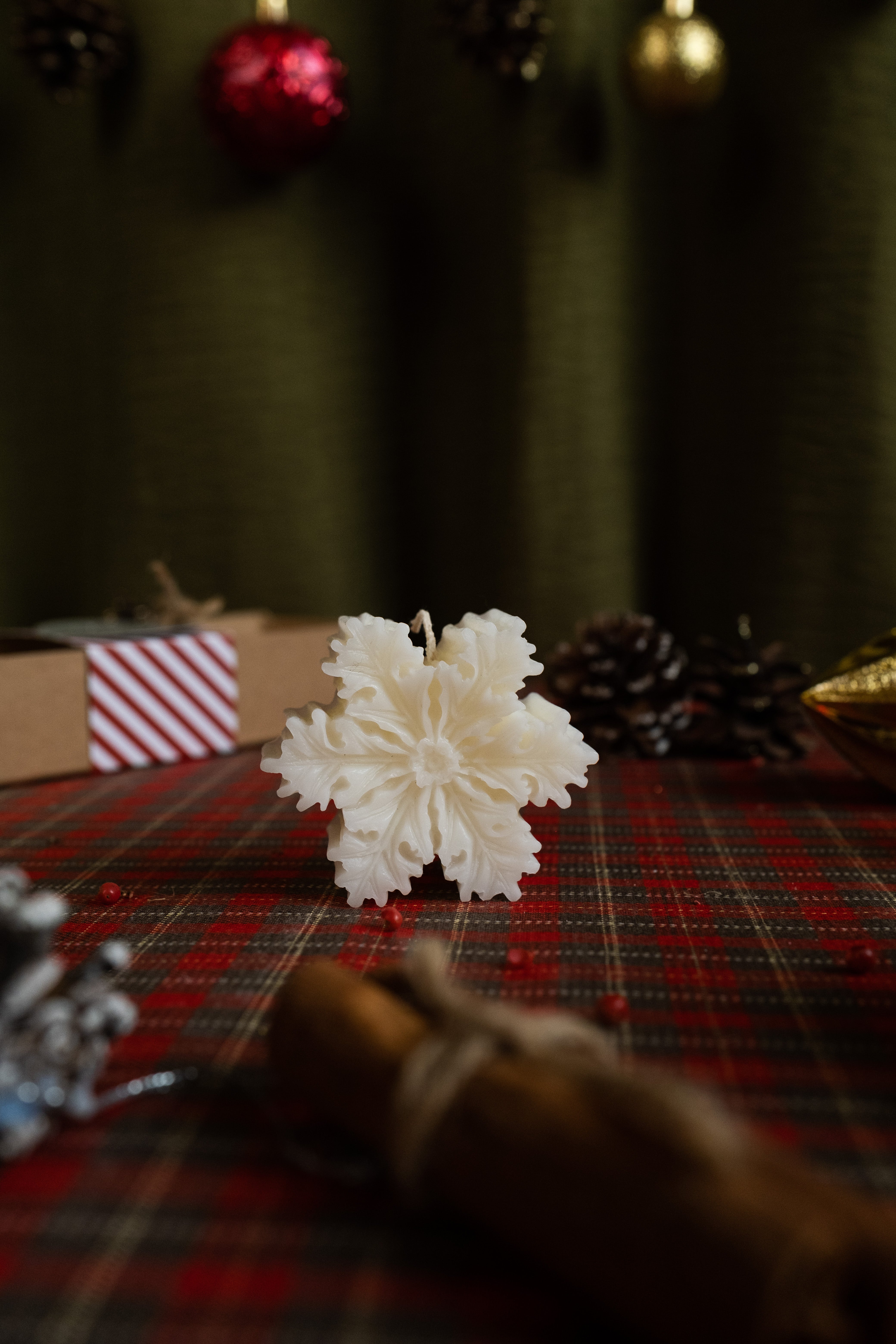 Snowflakes Candle Set