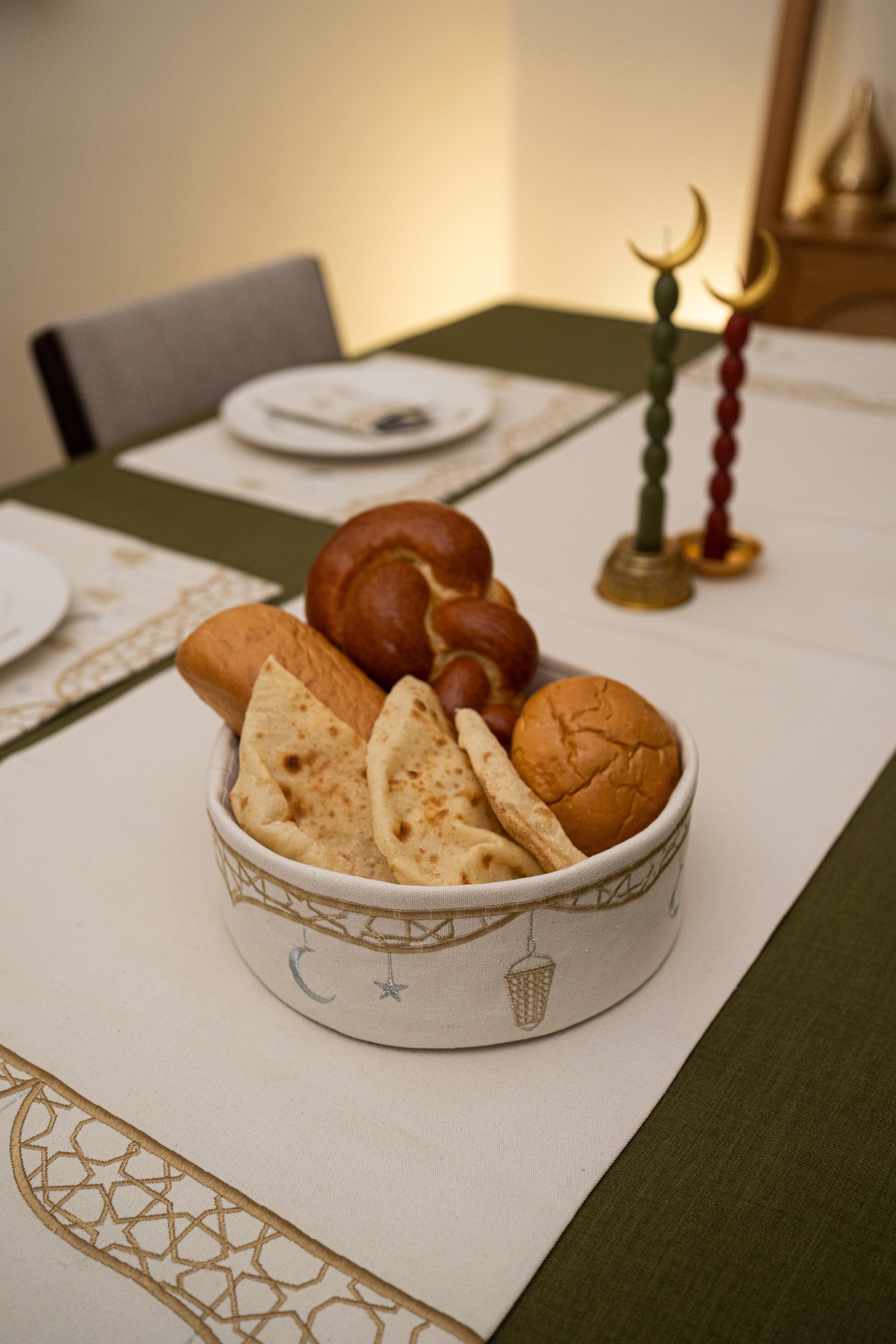 Mashrabiyah Lights Breadbasket