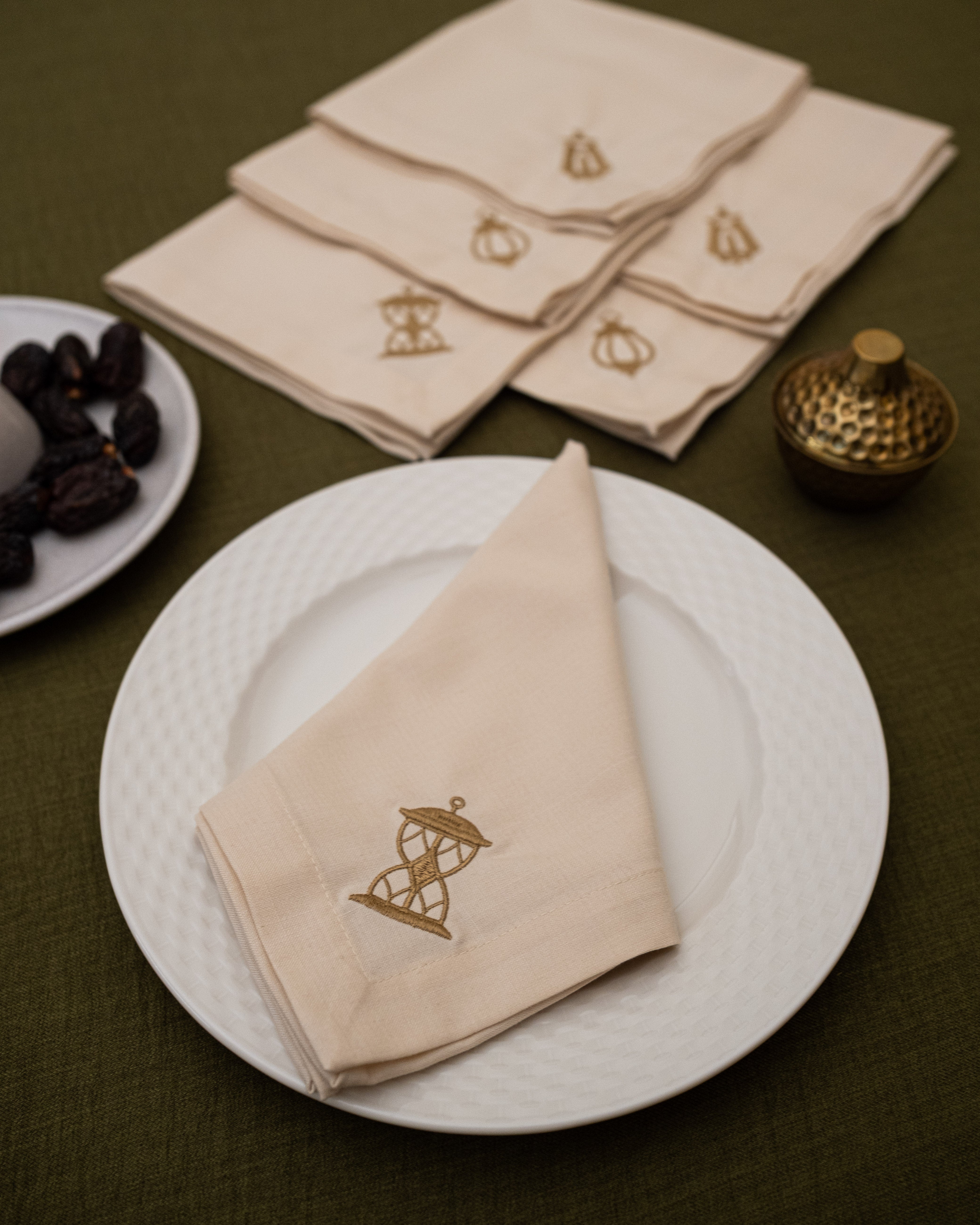 Lantern Gala Table Napkin Set