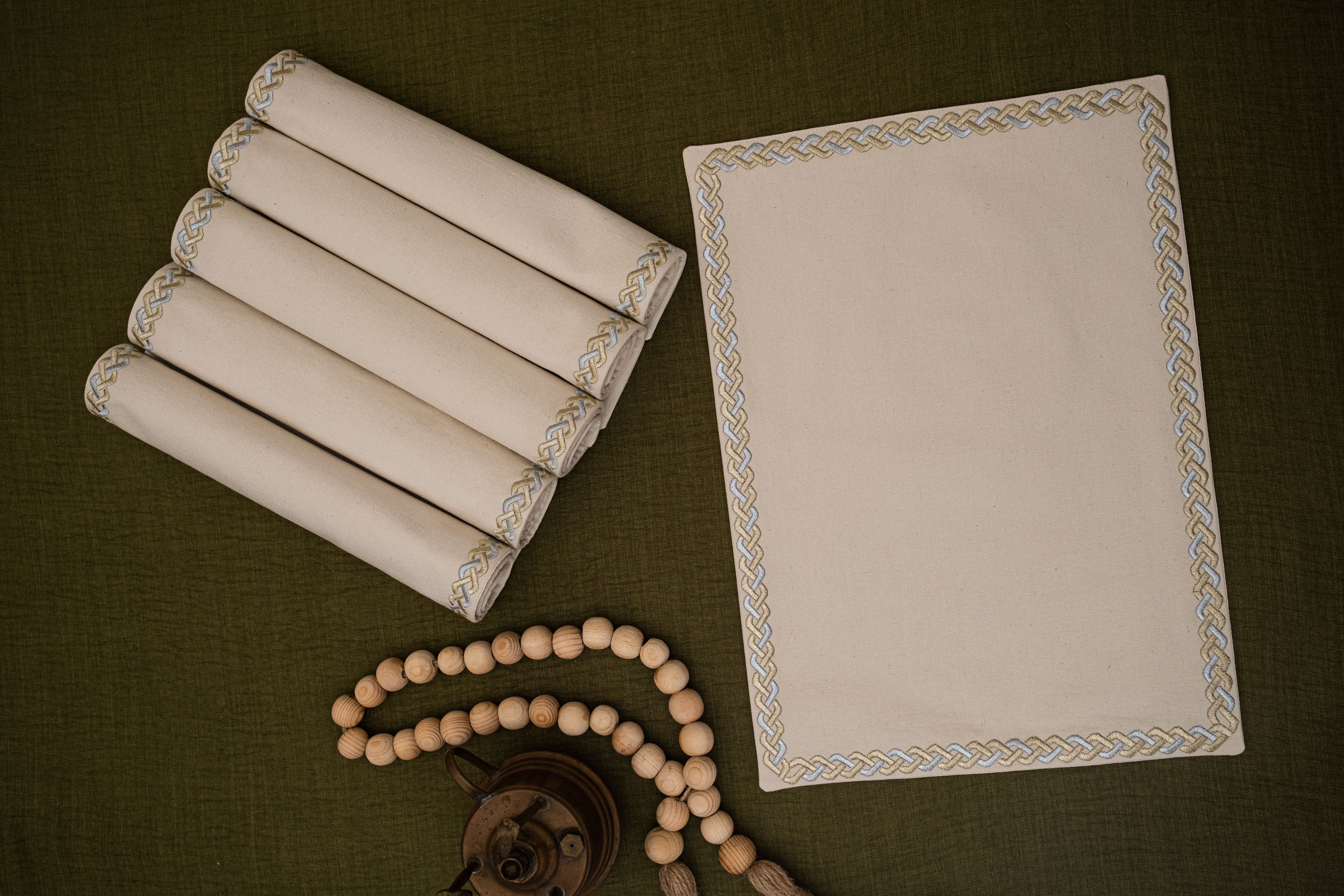 The Regal Braid Placemat Set
