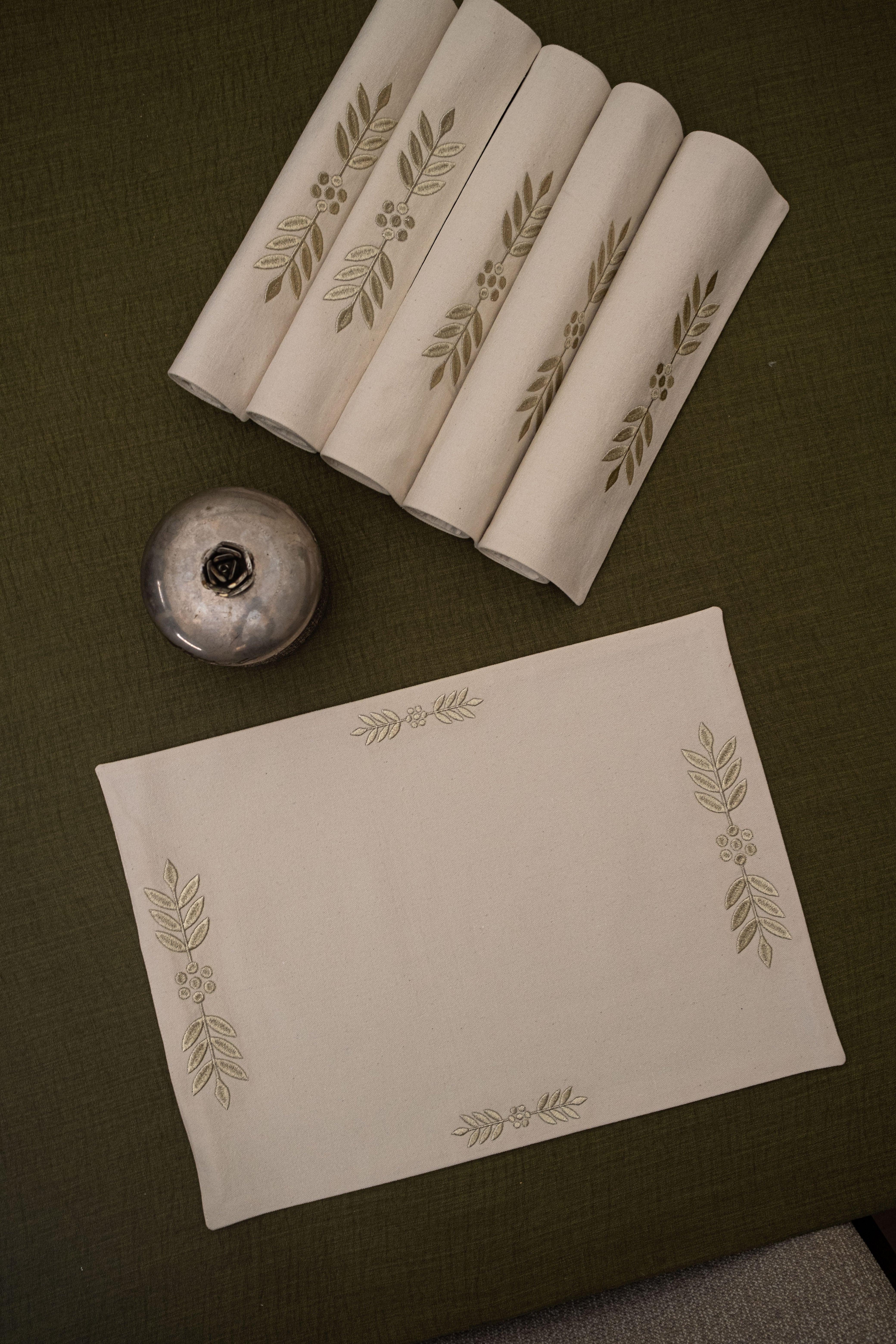 Waha Placemat Set