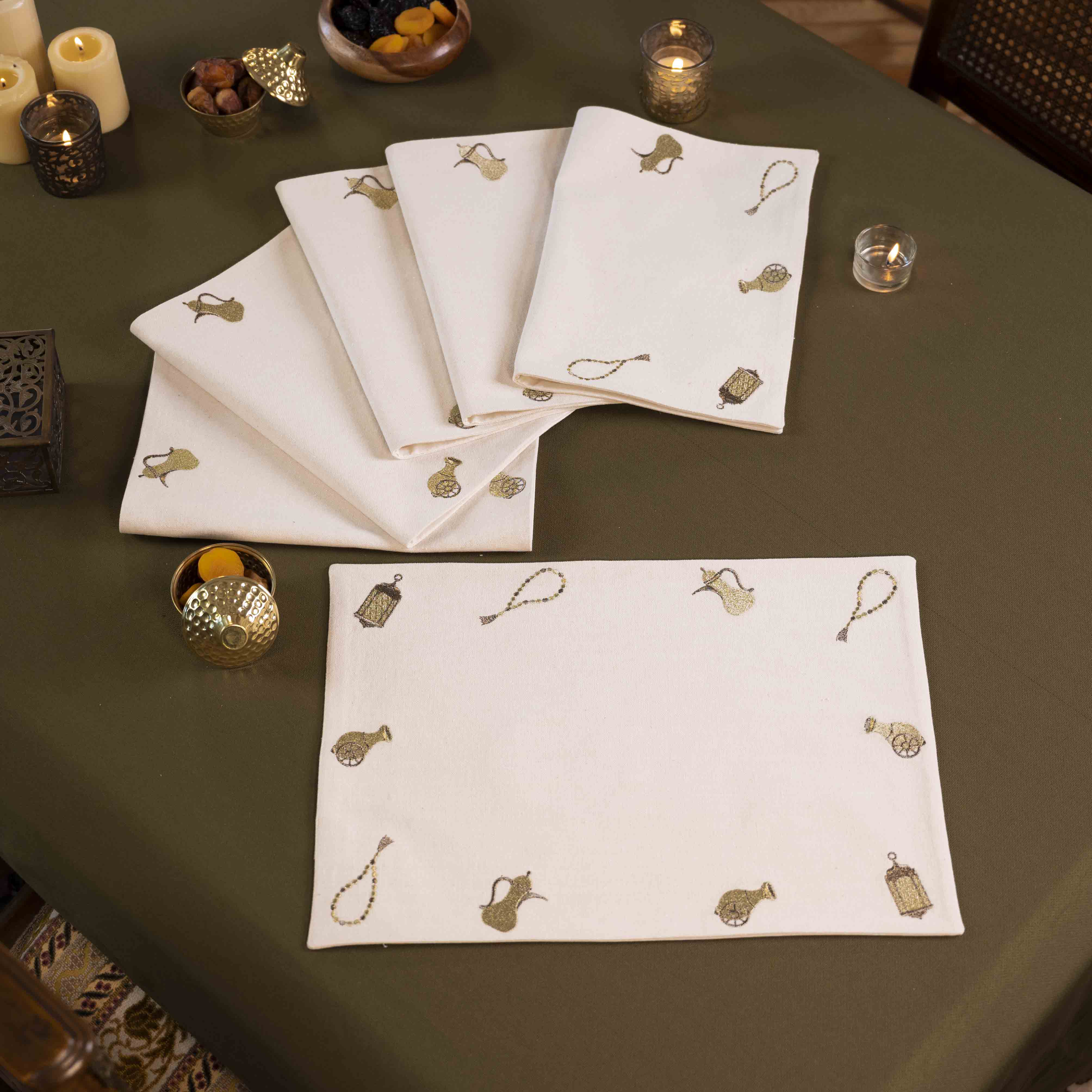 Wahawee Italic Placemats Set