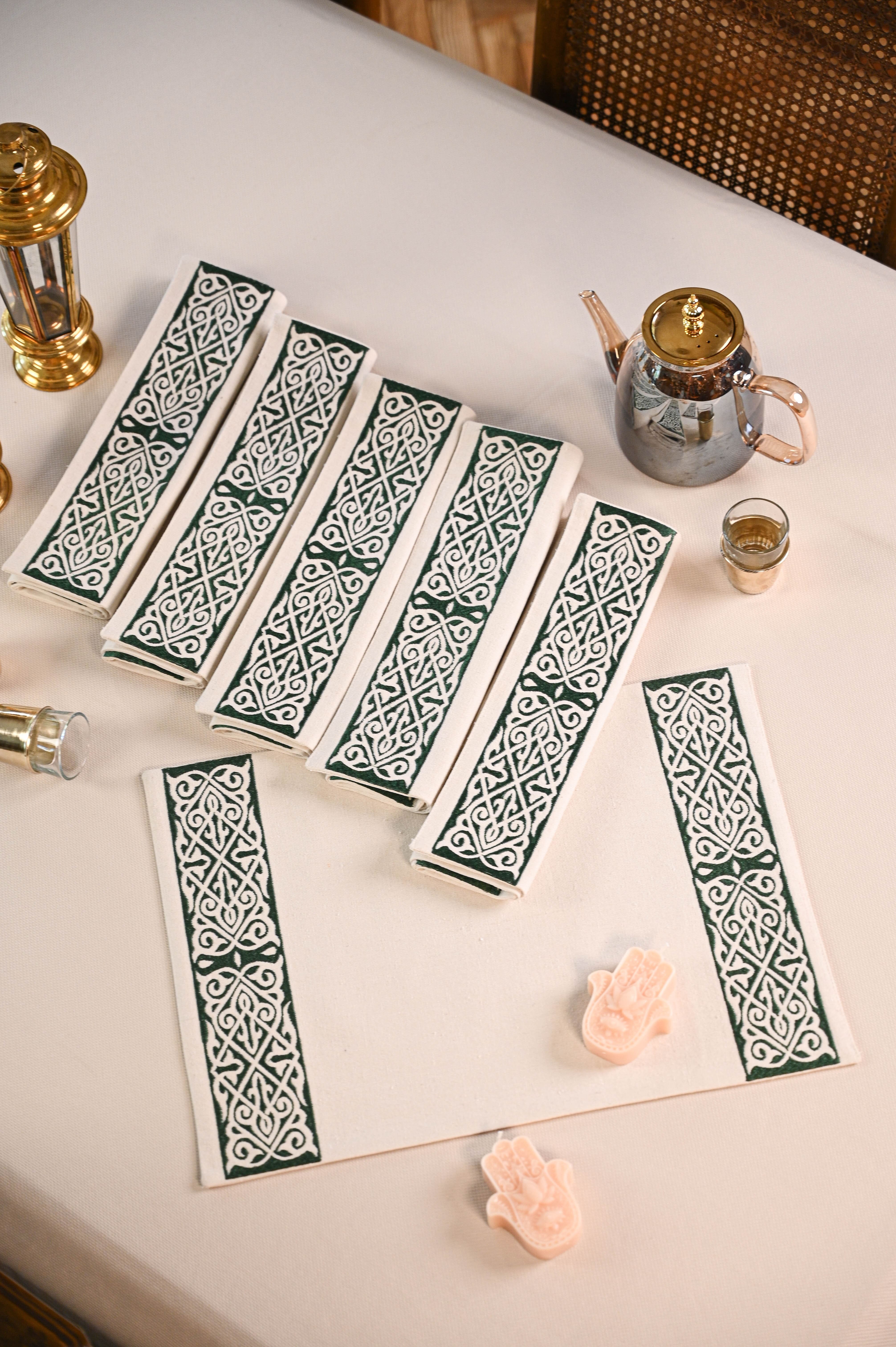 Arabian Nights Placemats Set
