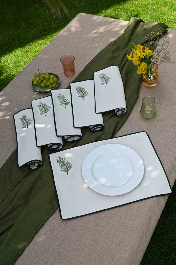 Spring Leaf Placemats Set