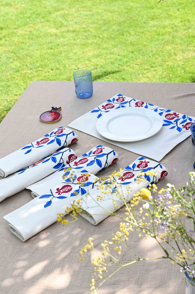 Pomegranate Field Placemats Set