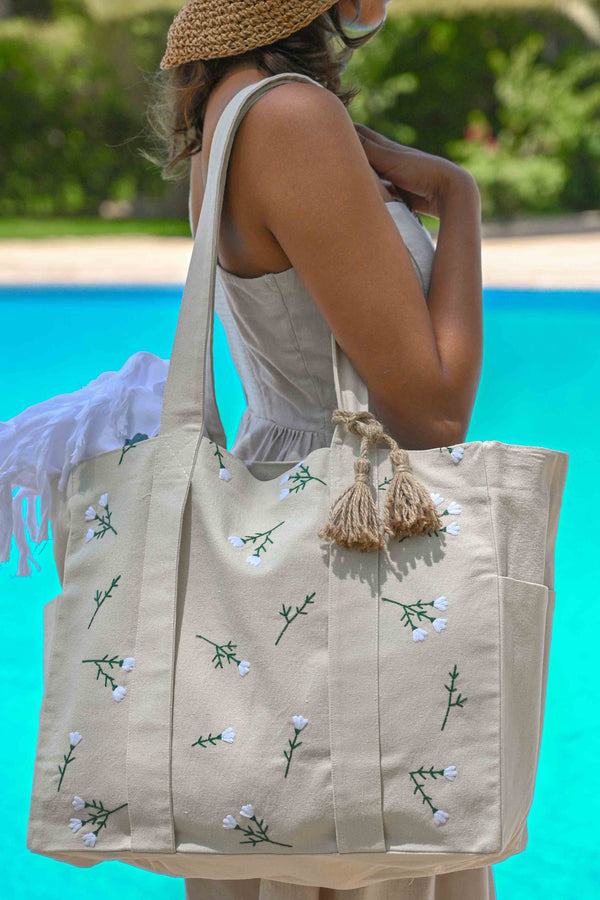 White Rose Spacious Bag