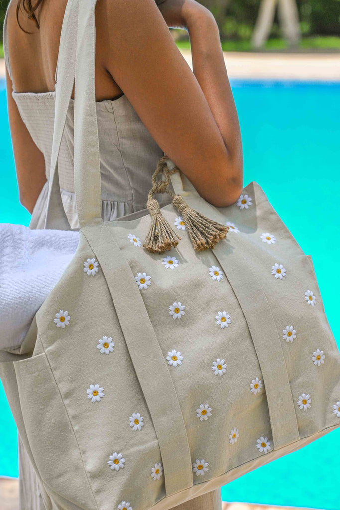 Daisy Beach Bag