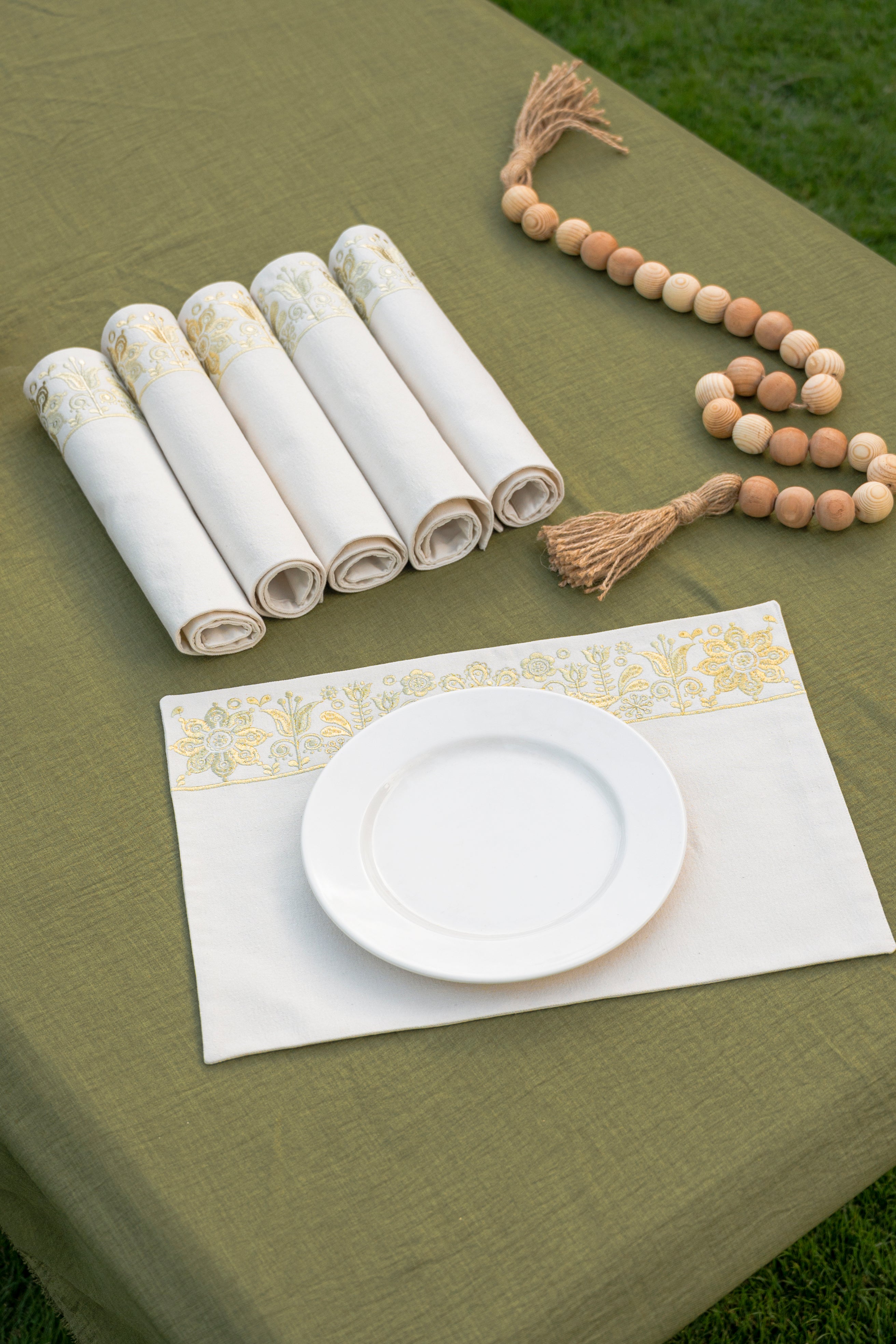 Golden Scandi Garden Placemat Set