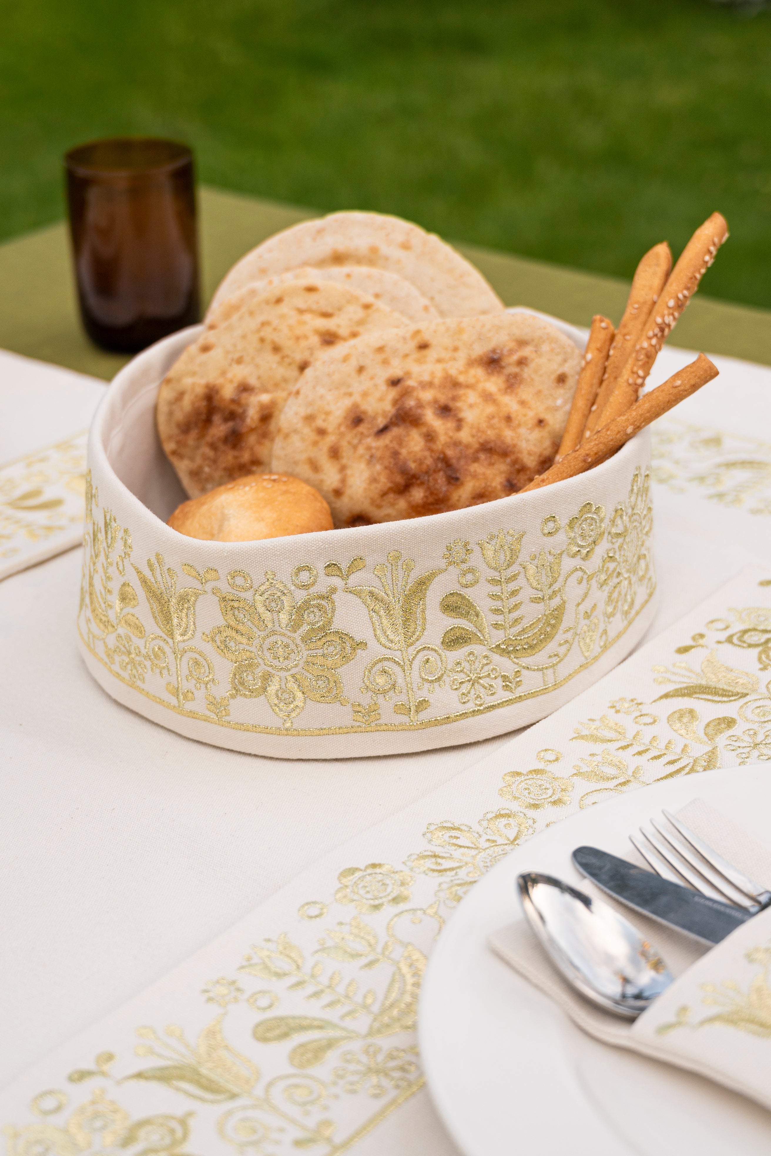 Scandi Garden Breadbasket