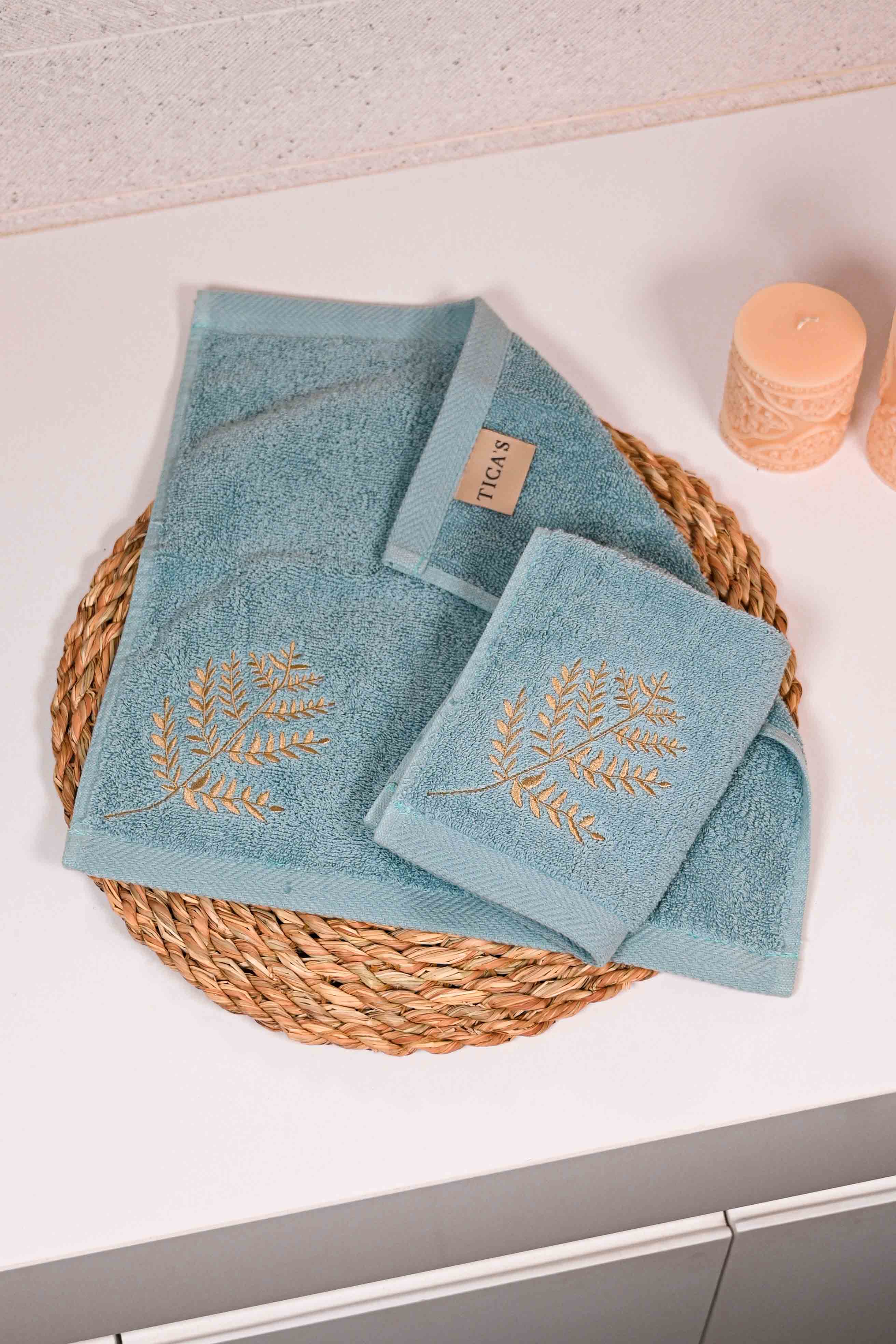 Golden Leaf Towels Set