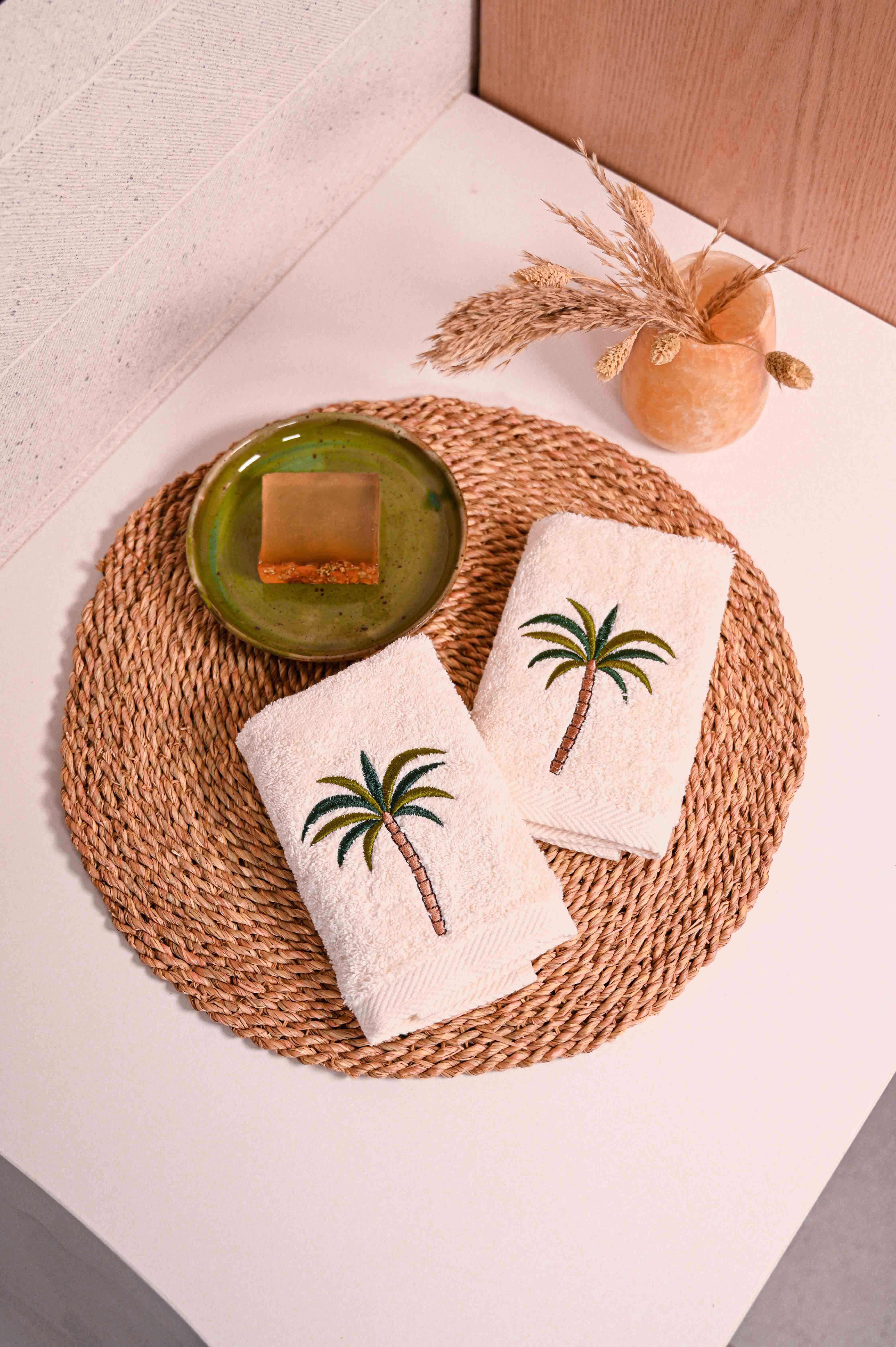 Palm Tree Guest Towel Set