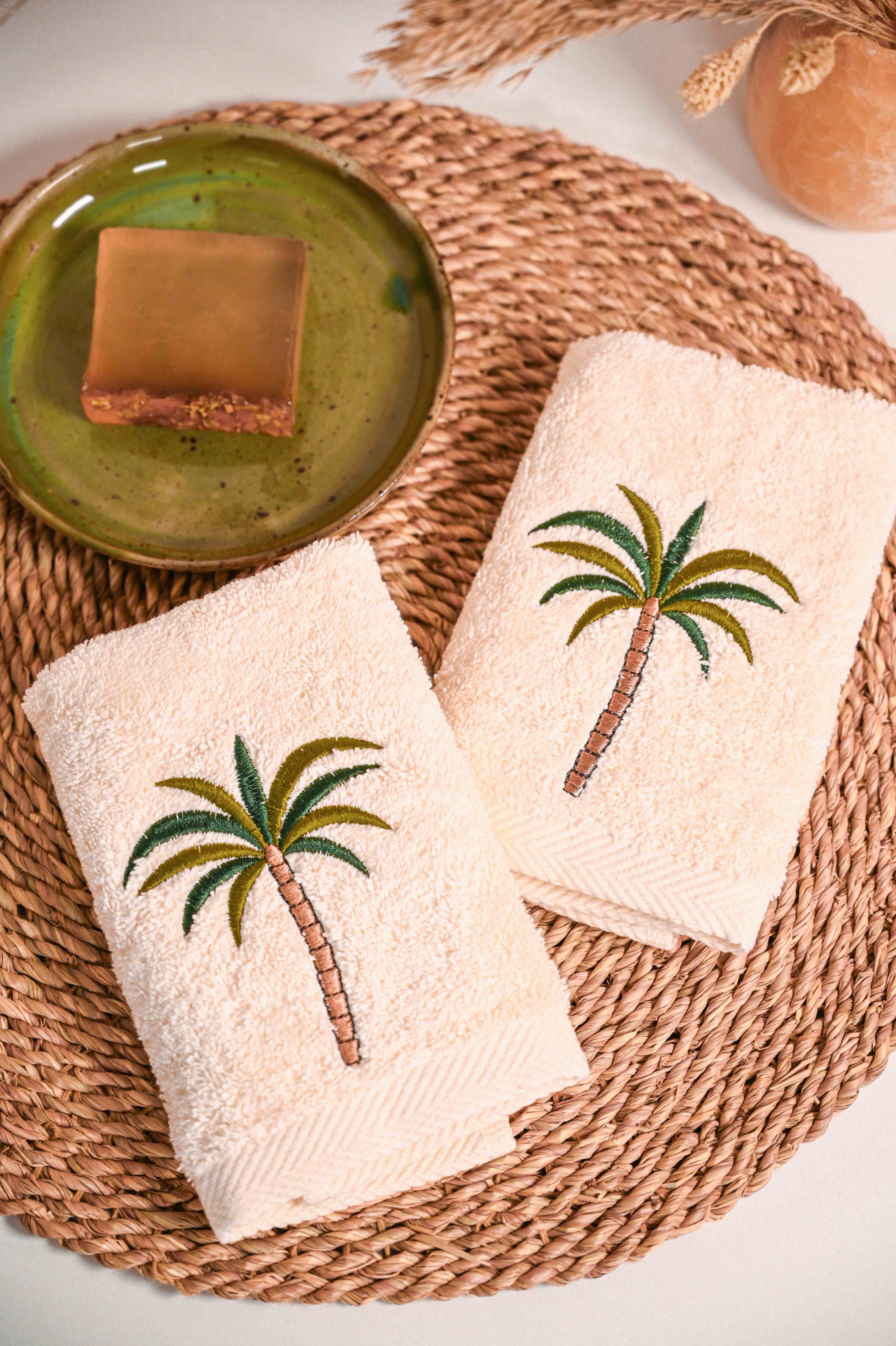 Palm Tree Guest Towel Set