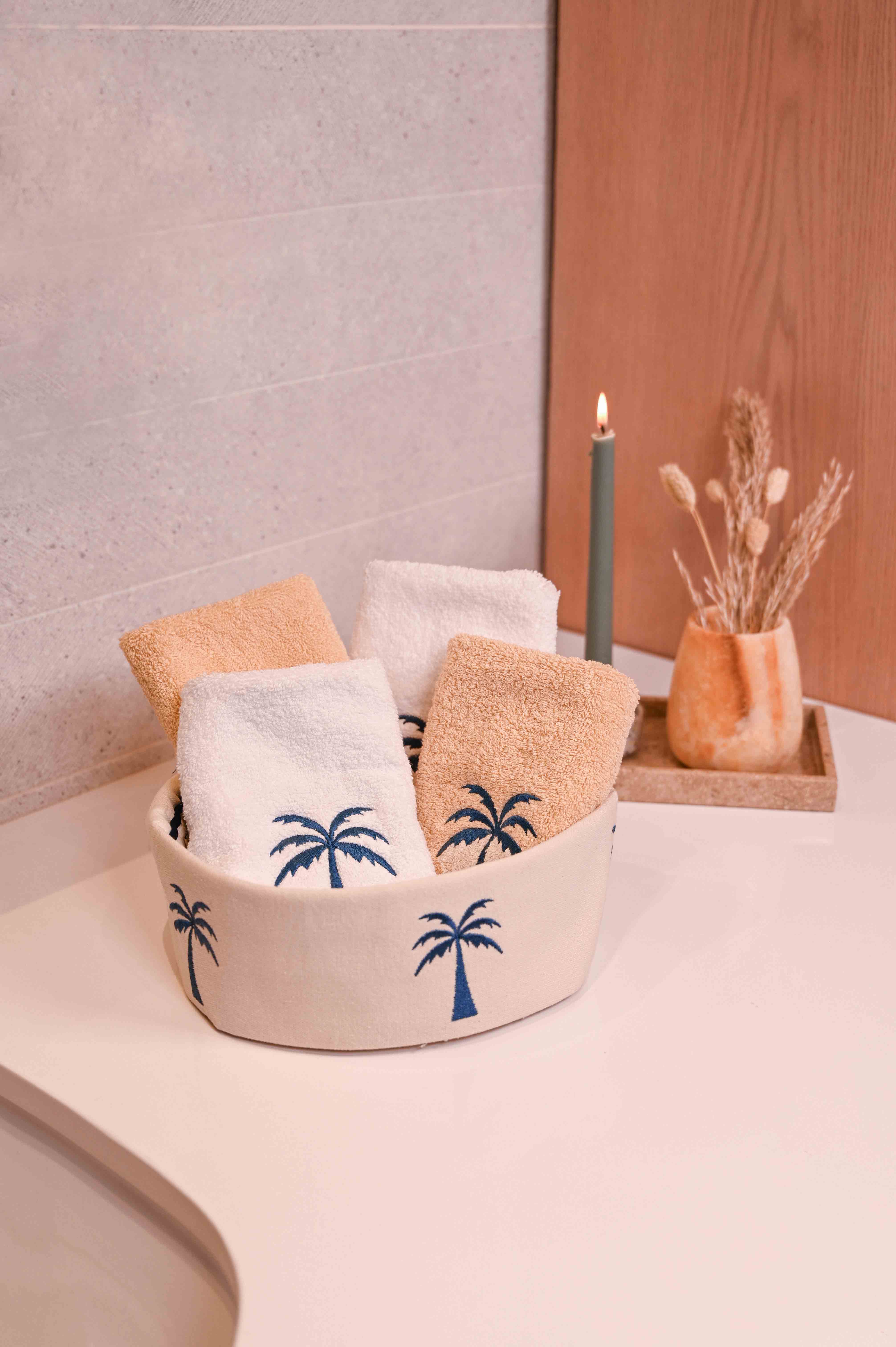Blue Palm Guest Towel Set