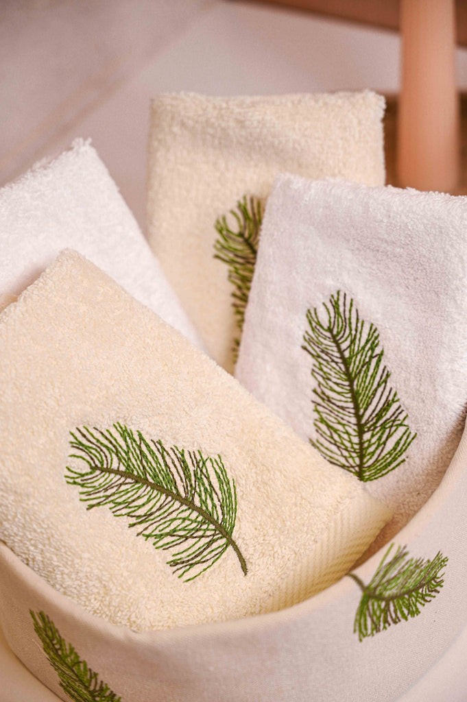 Spring Leaf Guest Towel Set