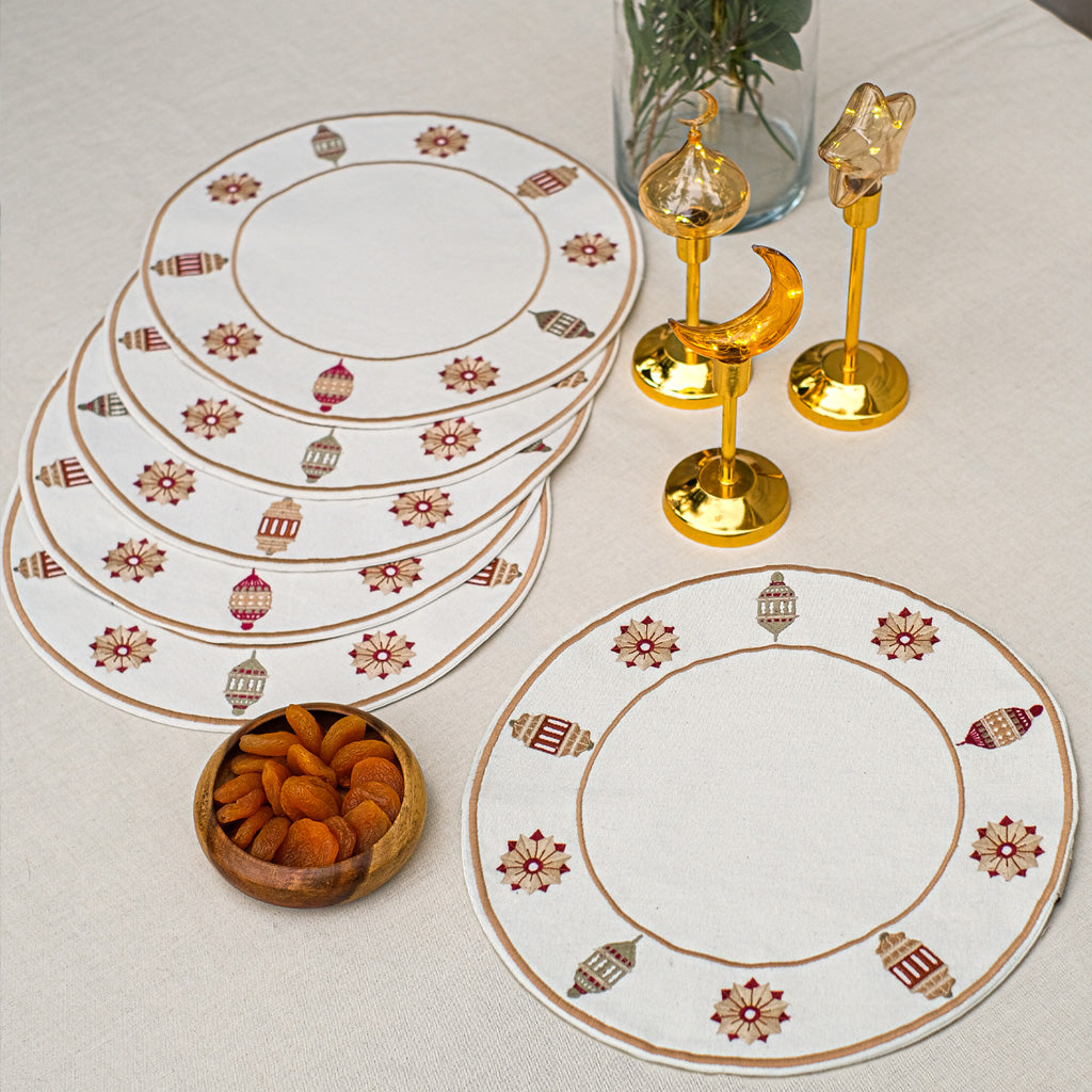 Earthy Lanterns Placemats Set