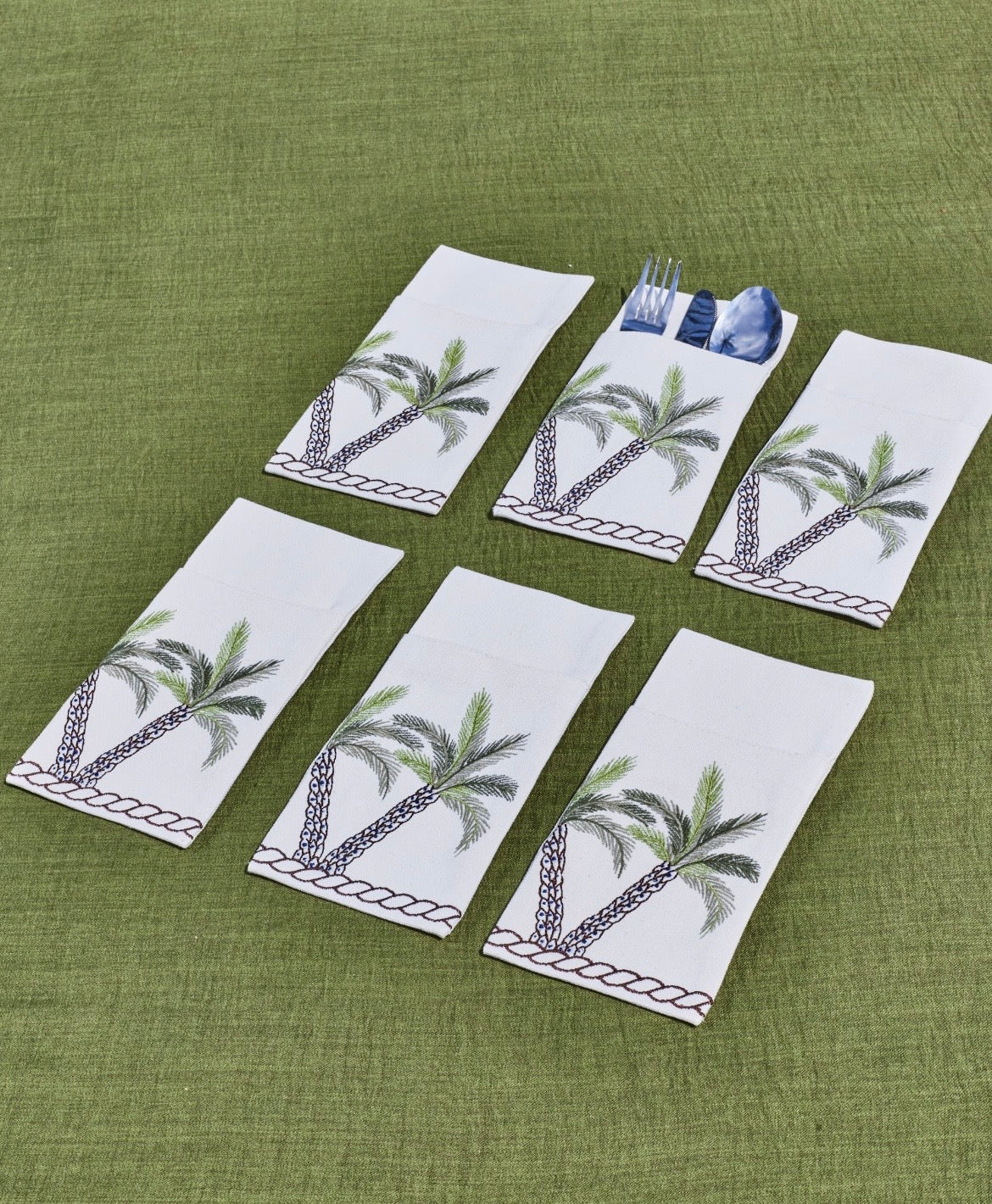 Nakhla Cutlery Holder Set