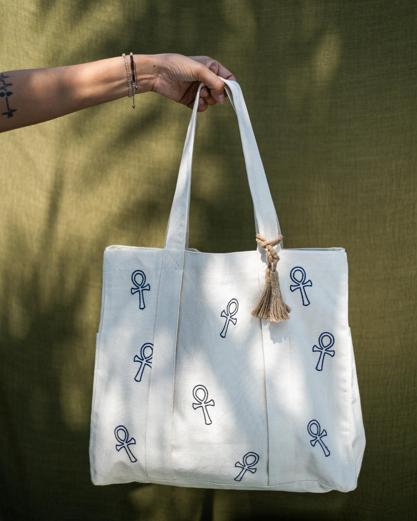 Ankh Spacious Bag