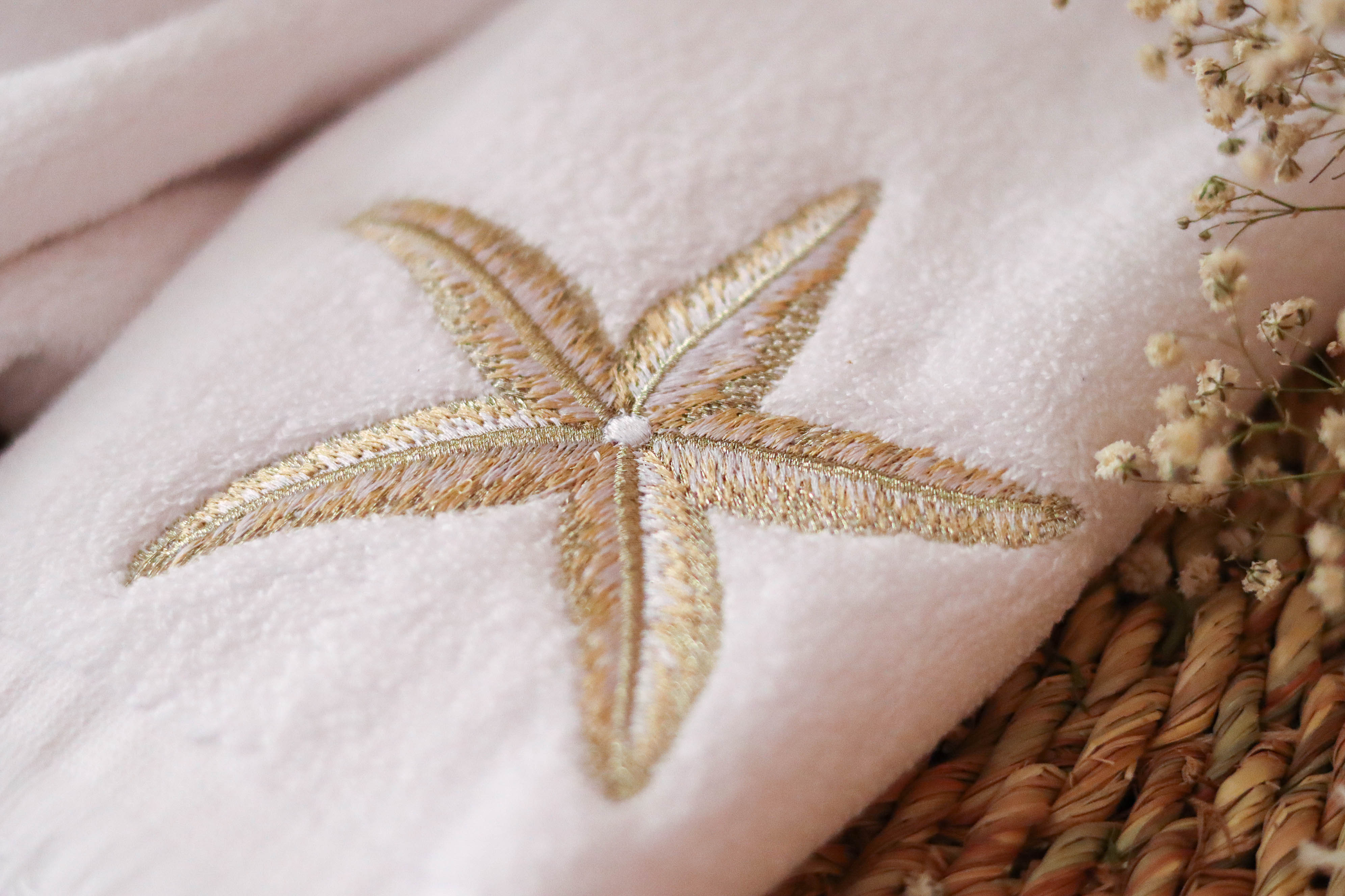 Gold Starfish Guest Towels Set