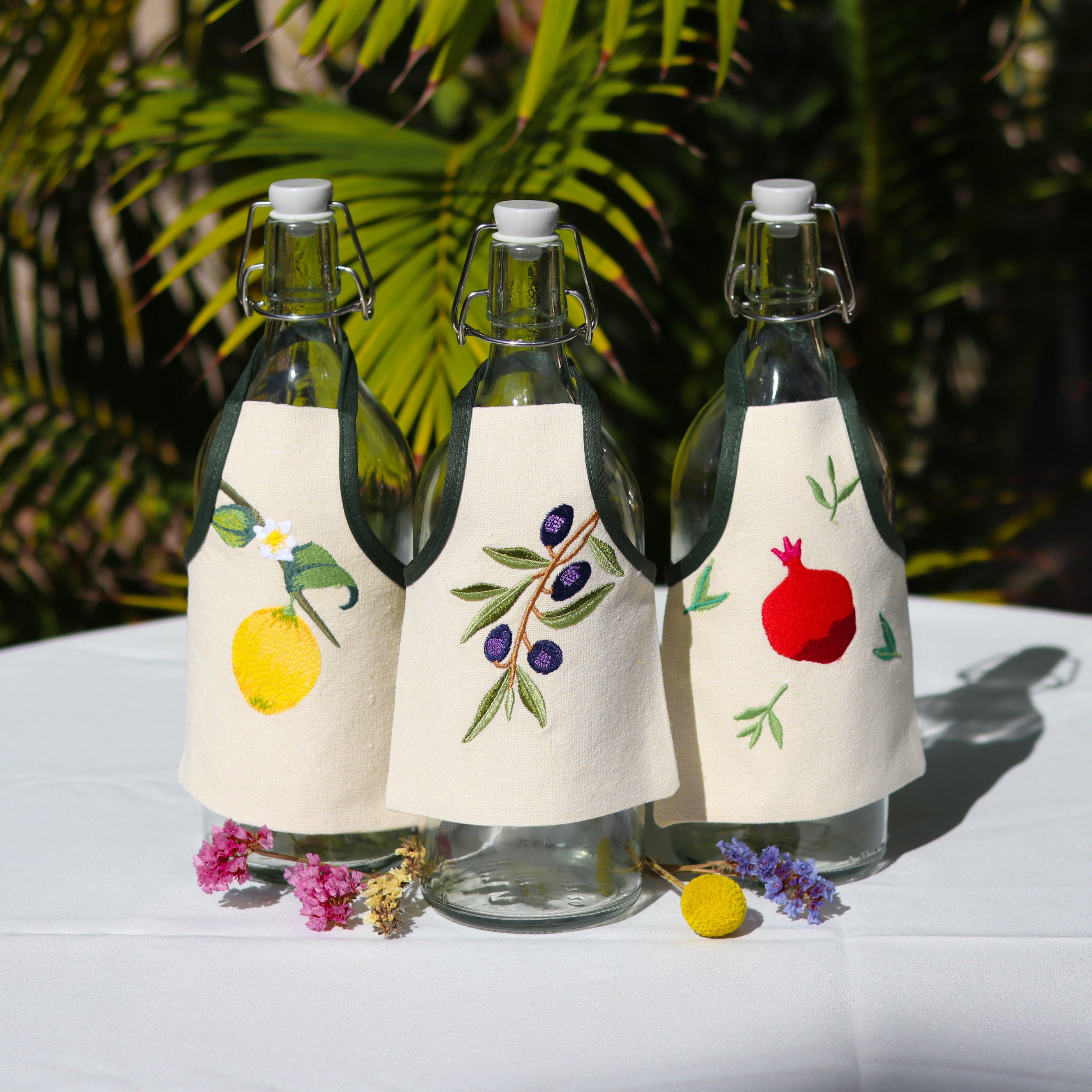 Blooms Bottle Apron Set